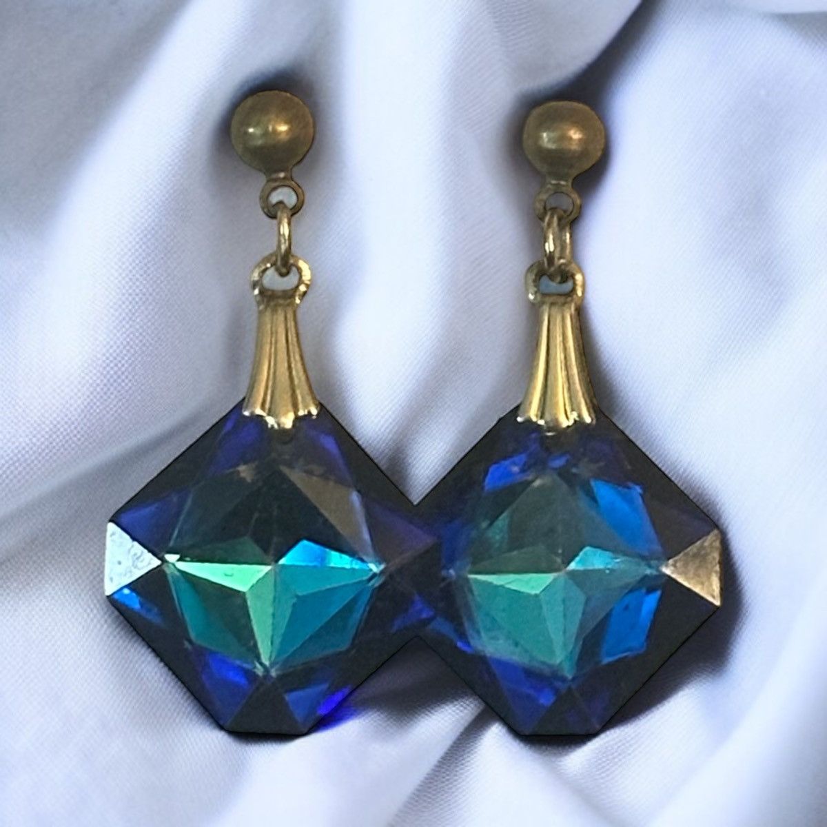 Vintage Vintage blue crystal dangle post earrings Size ONE SIZE - 1 Thumbnail
