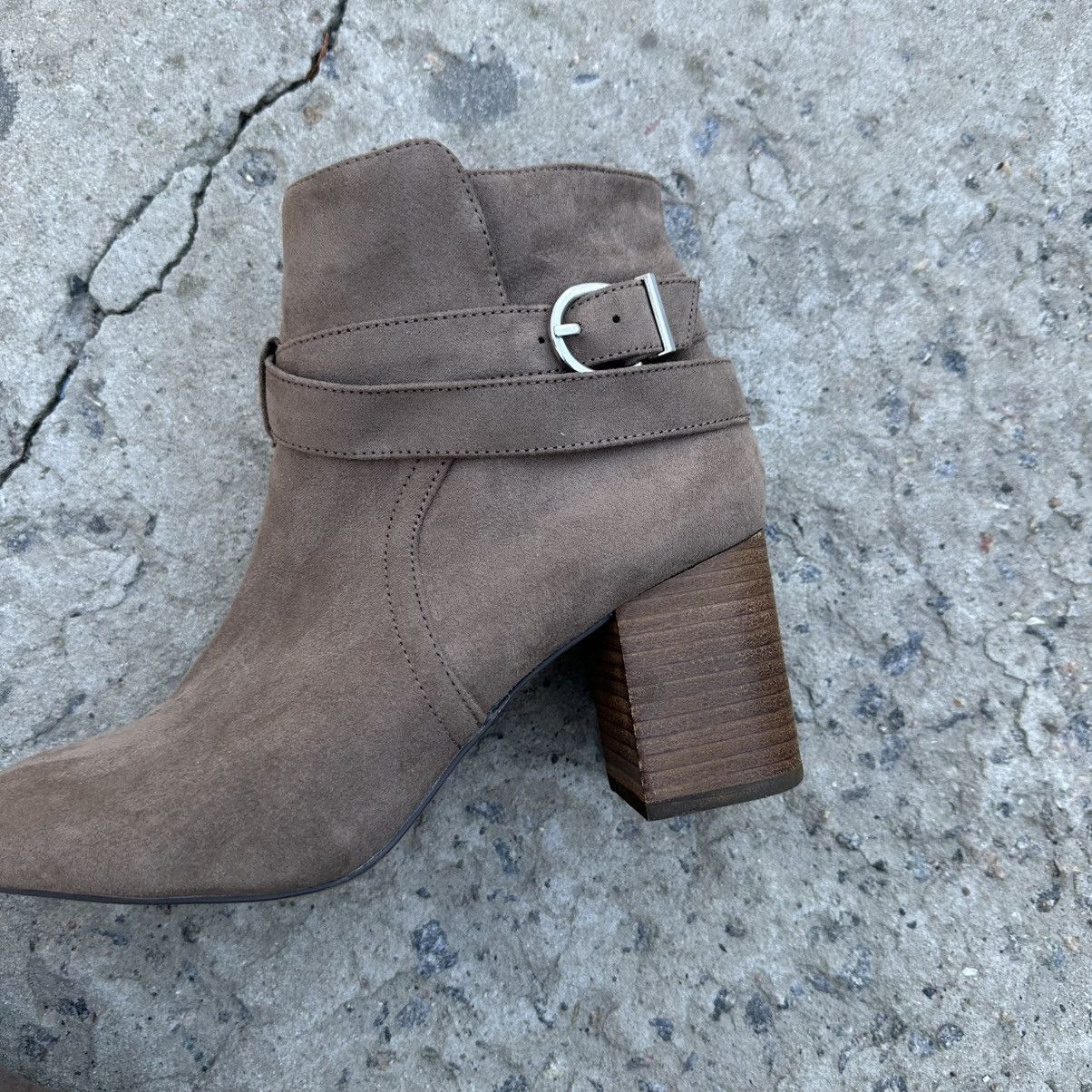 H&M Vintage Women’s Suede Heels Boots Shoes H&M Size 39 Size US 9 / IT 39 - 3 Thumbnail