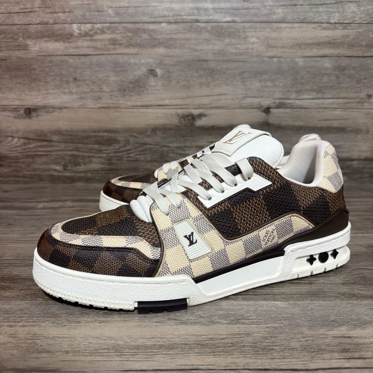Louis Vuitton Louis Vuitton Training Brown Lowtop Sneakers 43.5 Men Size US 10.5 / EU 43-44 - 1 Thumbnail