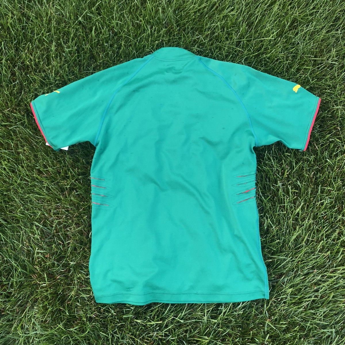 Puma Cameroon 2004 Puma home jersey Size US XL / EU 56 / 4 - 6 Thumbnail
