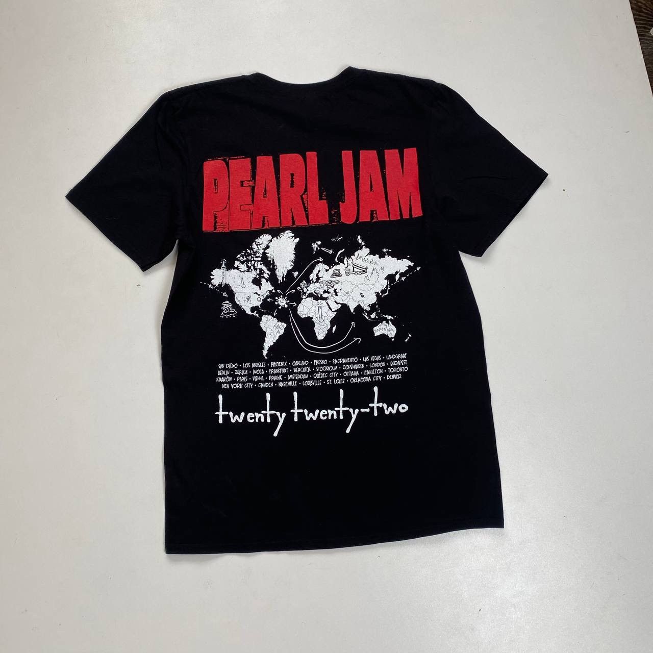 Band Tees Pearl Jam don’t give up T-shirt Size:S Size US S / EU 44-46 / 1 - 1 Thumbnail