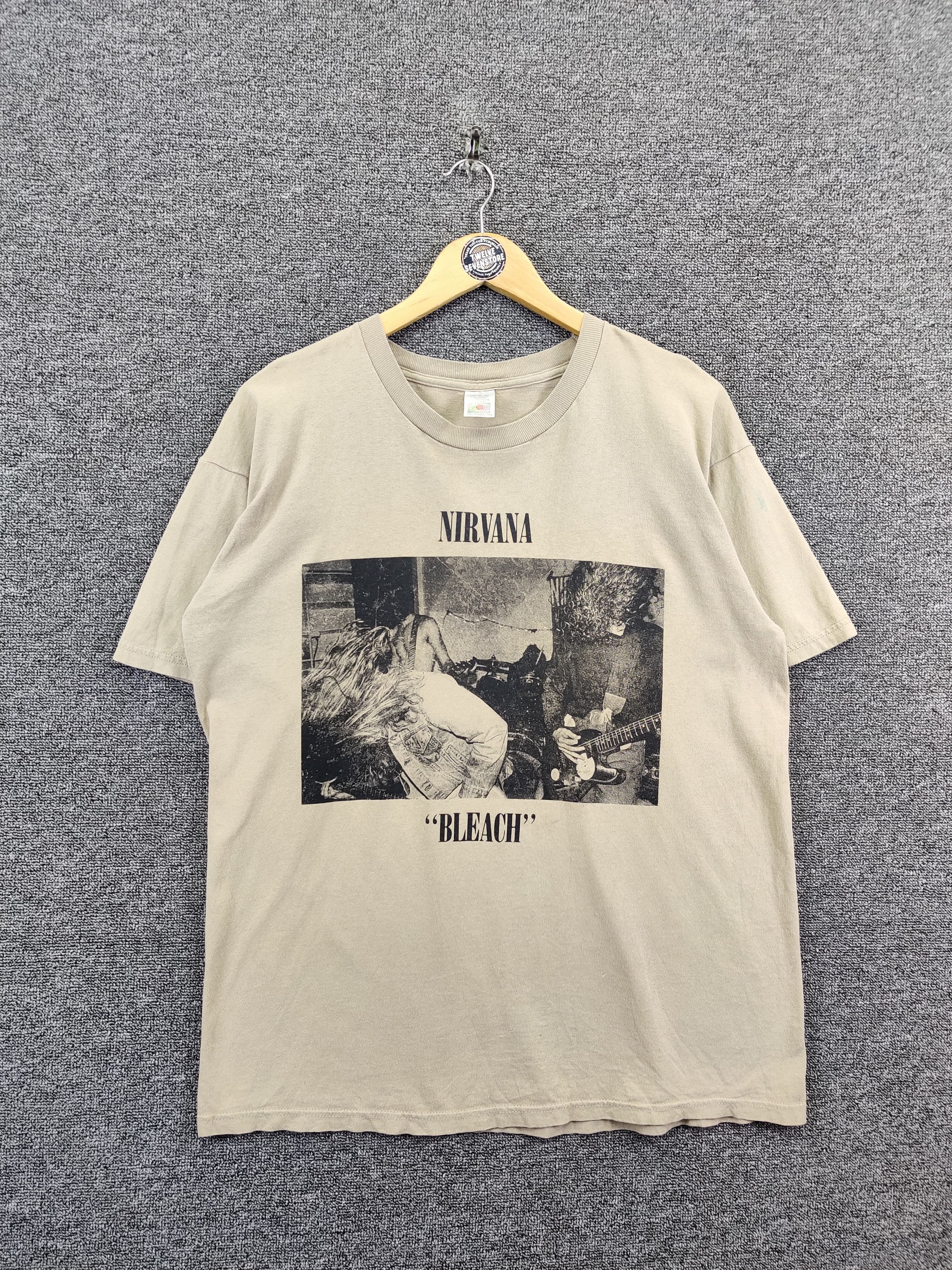 Band Tees Vintage Nirvana Bleach Sub Pop Tee Tshirt Size US L / EU 52-54 / 3 - 1 Thumbnail