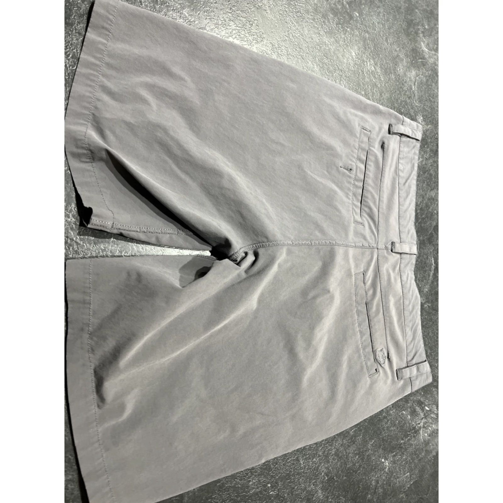 Southern Tide Southern Tide Shorts Mens 34 Gray Chino Casual Nylon Spandex Flat Front Pockets Stretch 8in Inseam Regular Microfiber Size US 34 / EU 50 - 7 Thumbnail