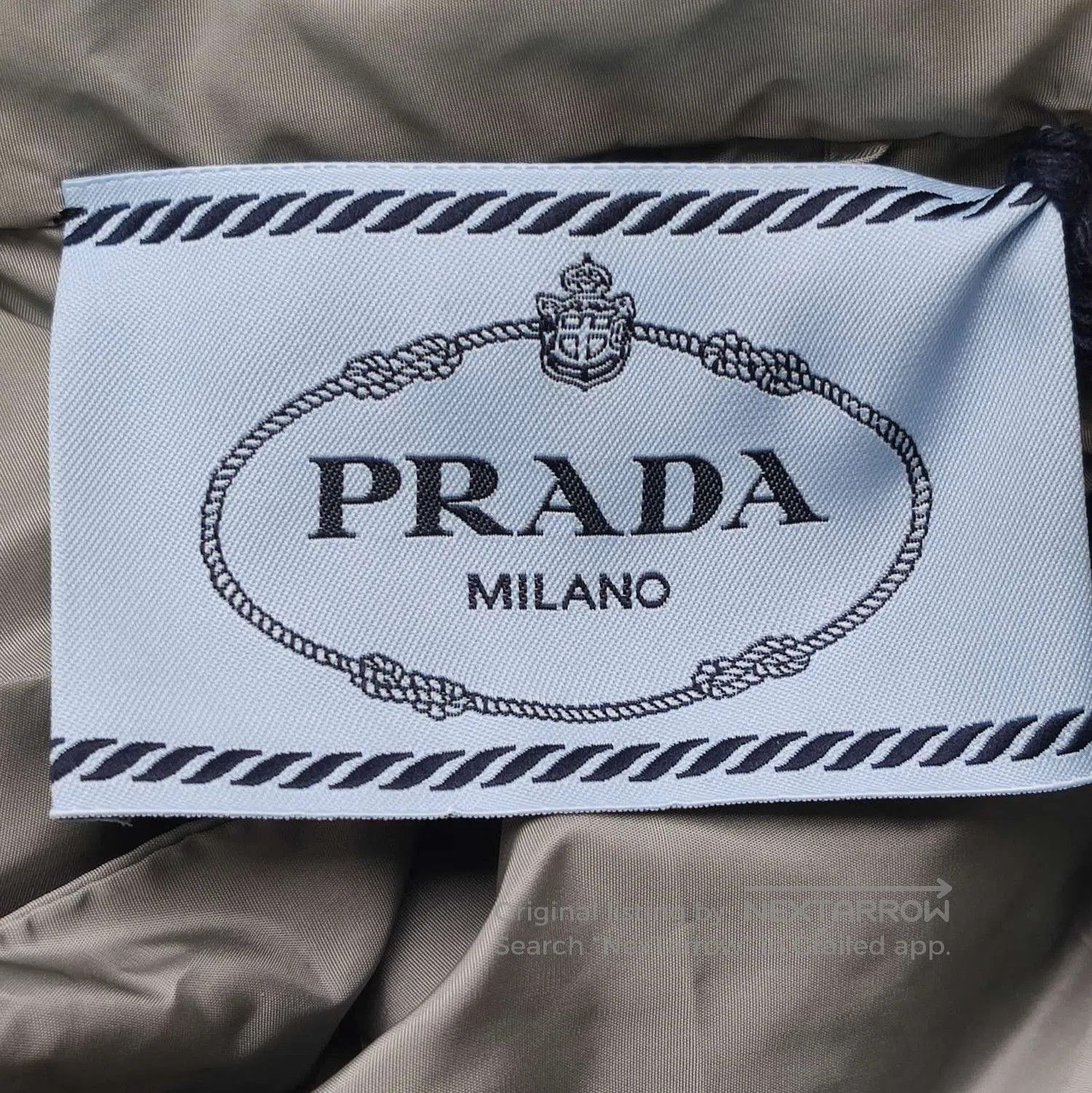 Prada Prada Hooded Cape with Triangle Logo . Size XXS / US 00 / IT 34 - 5 Thumbnail