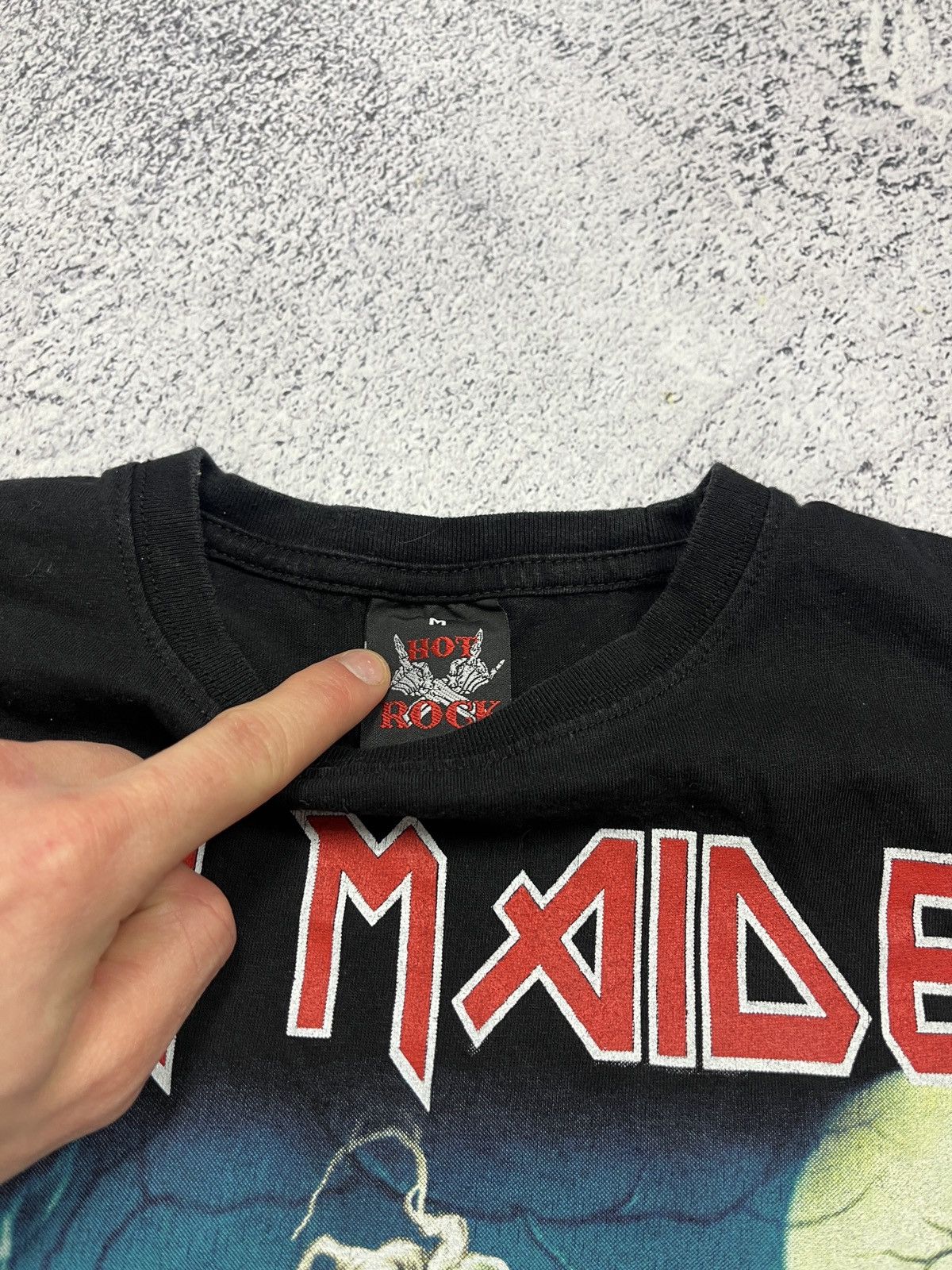 Band Tees Iron Maiden Benjamin Breeg Grave Big Logo Graphic T-Shirt Size US M / EU 48-50 / 2 - 6 Thumbnail