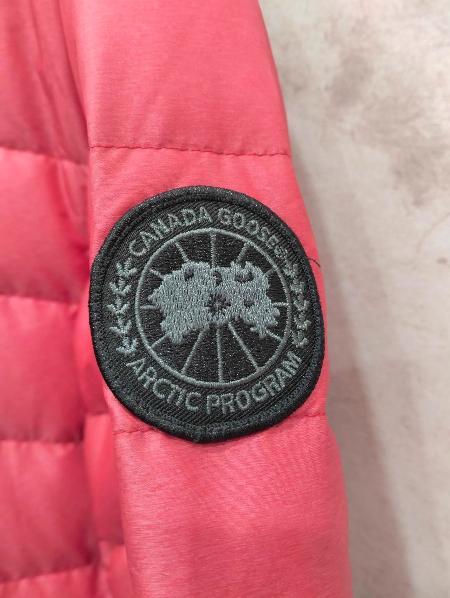 Canada Goose Canada Goose lightweight down jacket L 95 New Size US L / EU 52-54 / 3 - 7 Thumbnail