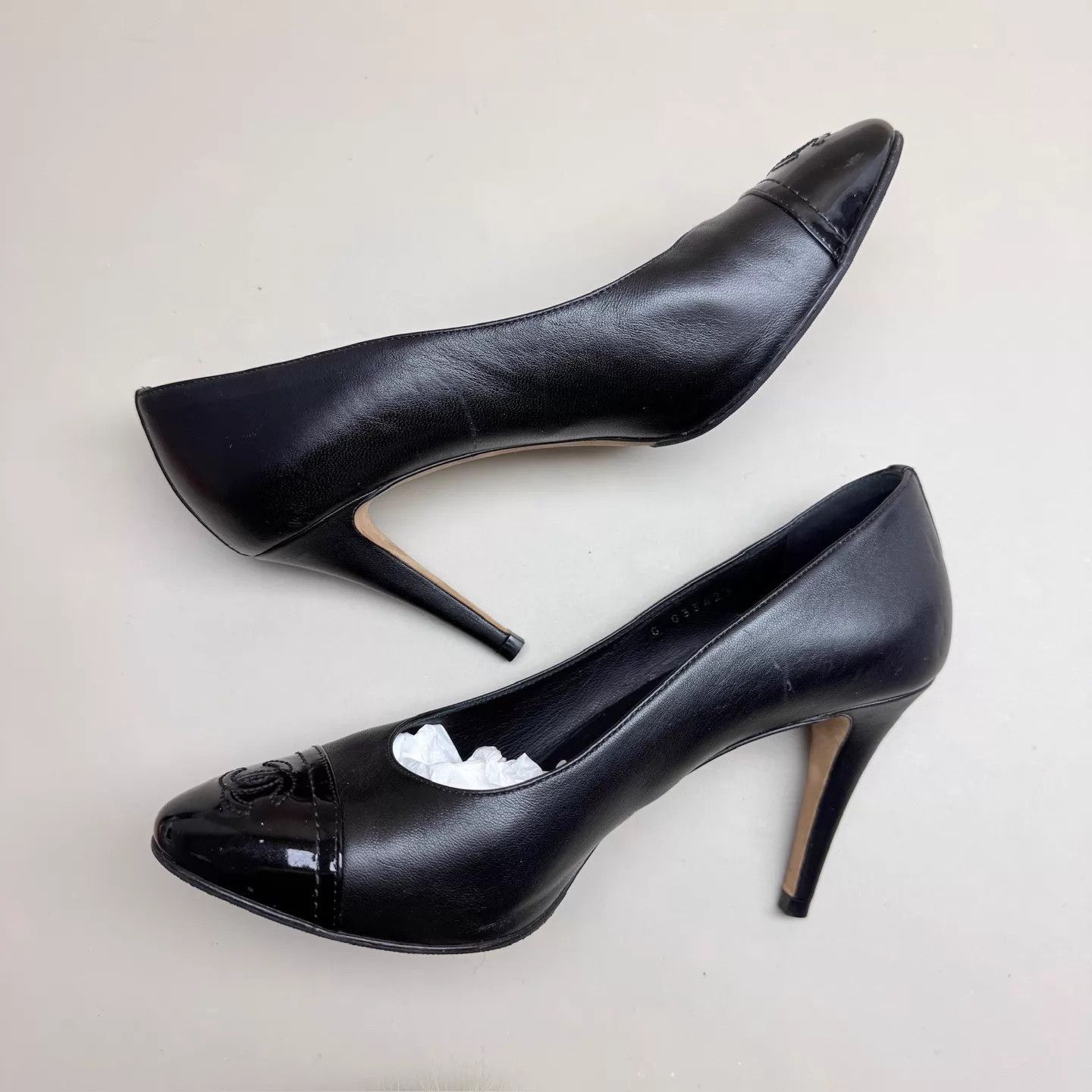 Chanel CHANEL Black Double C Embroidered Heels 37 (99 New) Size US 6.5 / IT 36.5 - 5 Thumbnail