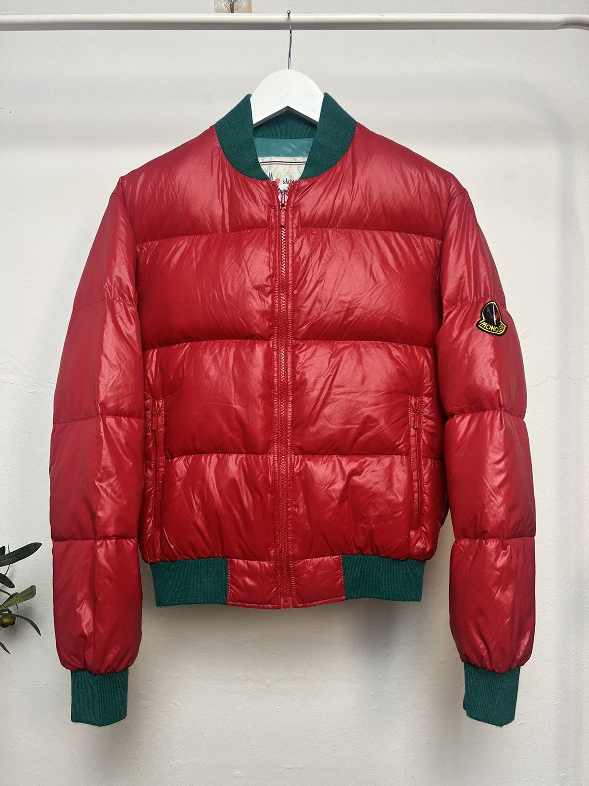 Moncler Moncler Puffer Red Down Bomber Jacket Size US S / EU 44-46 / 1 - 1 Thumbnail