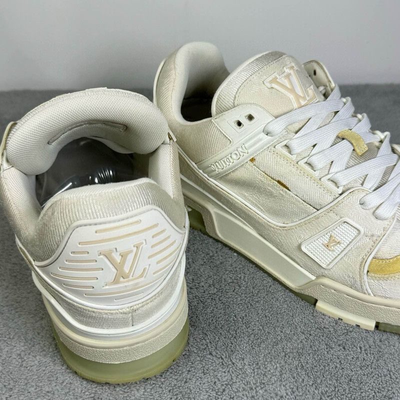 Louis Vuitton Louis Vuitton Classic Logo Trainer Sneakers for Men - Size US 9 / EU 42 - 6 Thumbnail