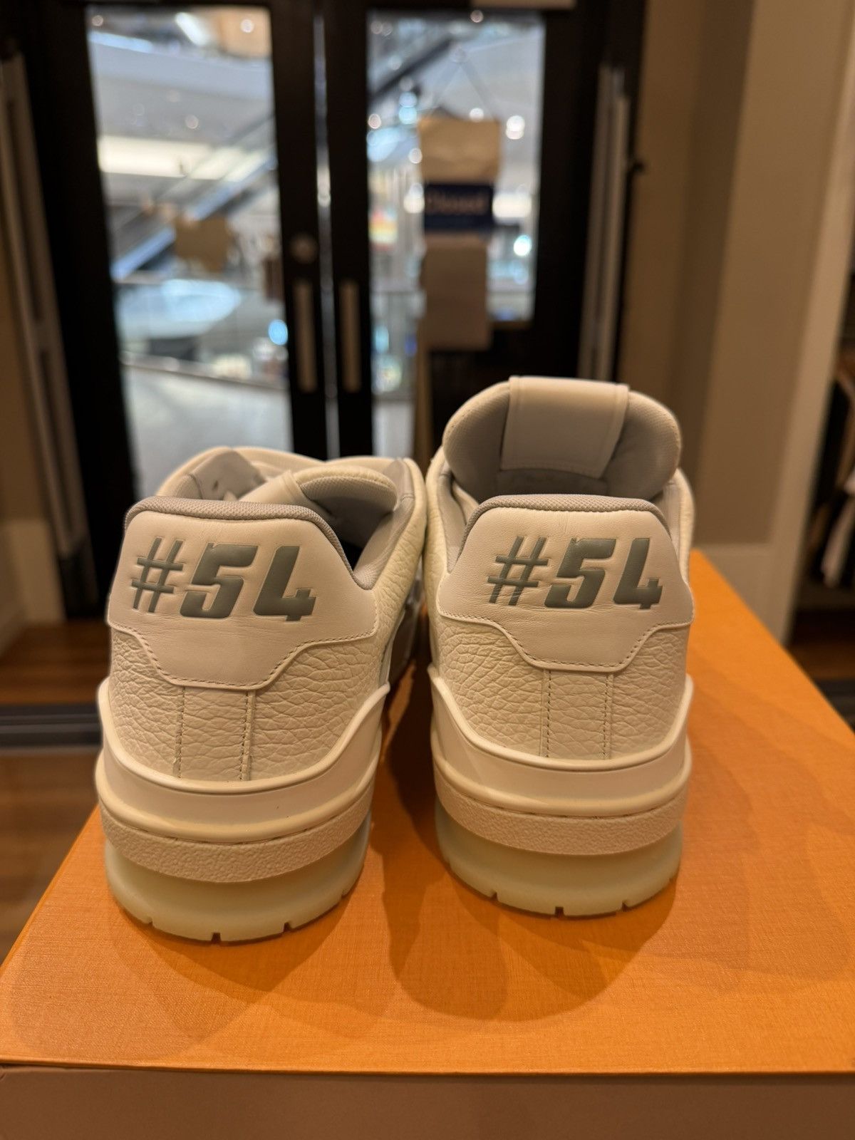 Louis Vuitton Louis Vuitton LV Trainer - White Size US 9 / EU 42 - 6 Thumbnail
