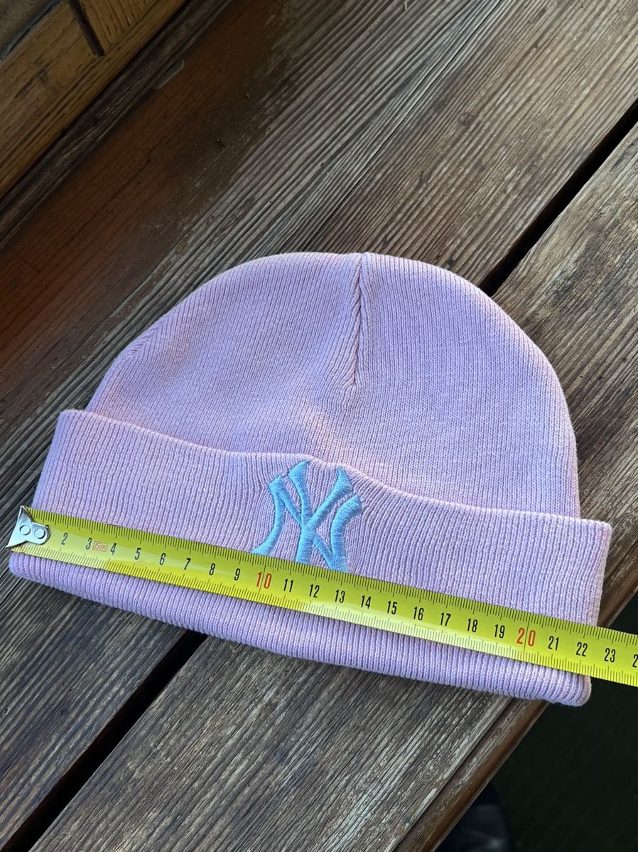 New York Yankees Vintage Y2K New York Yankees New Era Pink Beanie Hat Size ONE SIZE - 6 Thumbnail