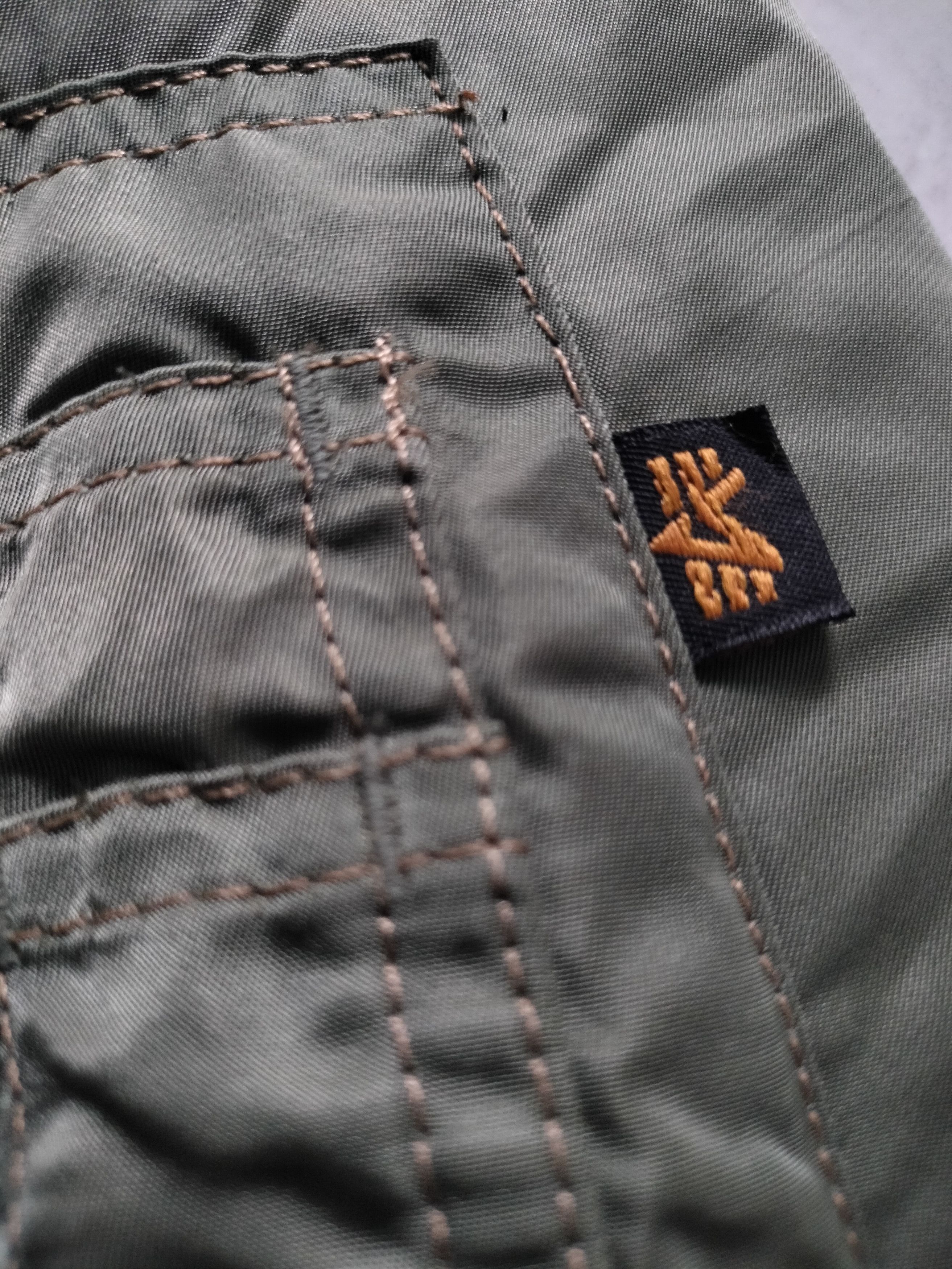 Alpha Industries × Vintage Vintage Alpha Industries MA-1 Flight Jacket Size US L / EU 52-54 / 3 - 3 Thumbnail