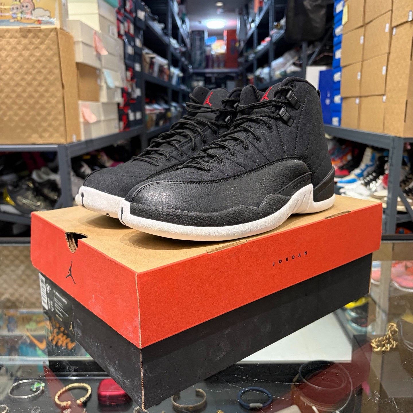 Nike Nike Black Lowtop Sneakers 10 Men Size US 10 / EU 43 - 1 Thumbnail