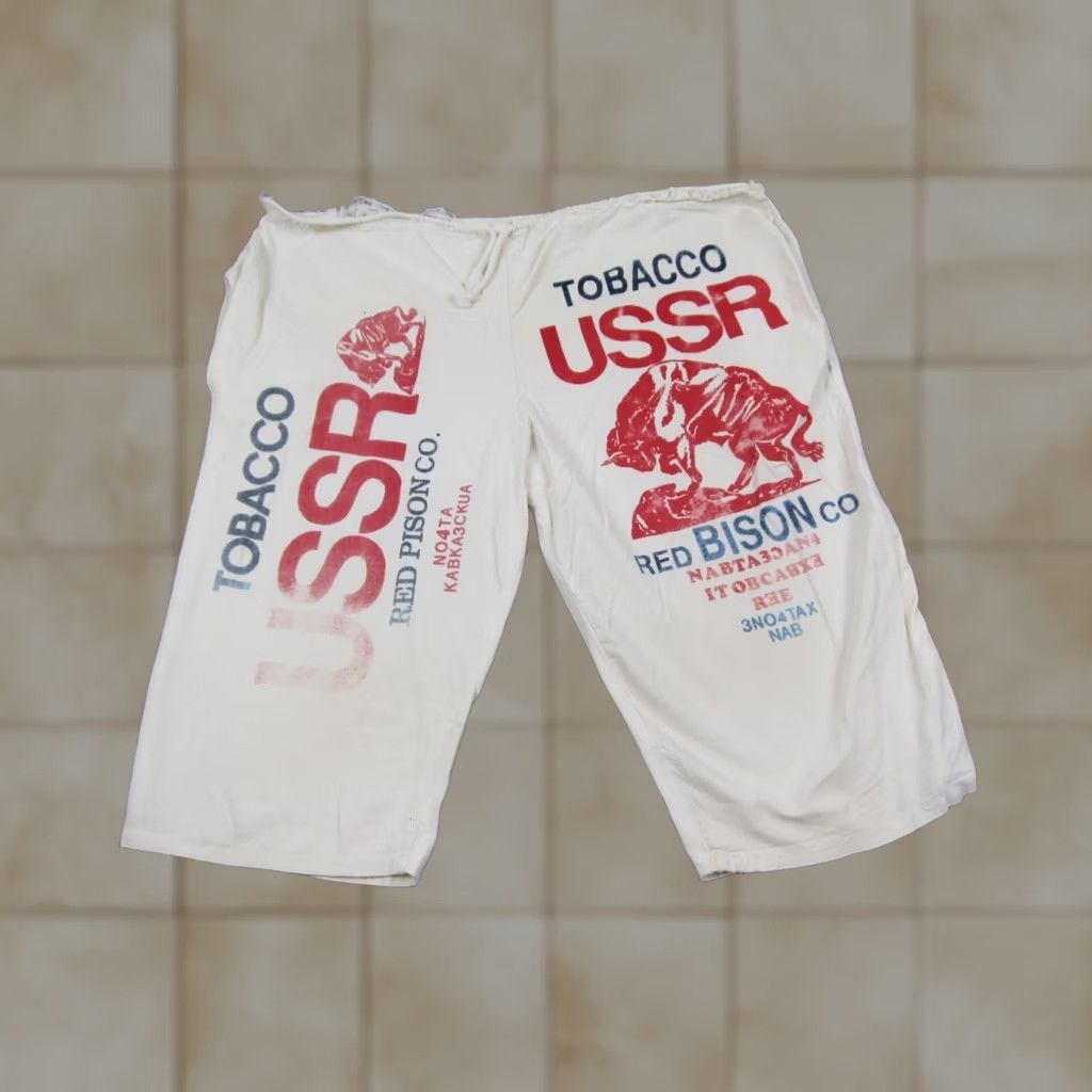 Vintage Vintage USSR Tobacco Shorts Mens One Size White Red Bison Rice Sack 70s Size US 35 - 1 Thumbnail