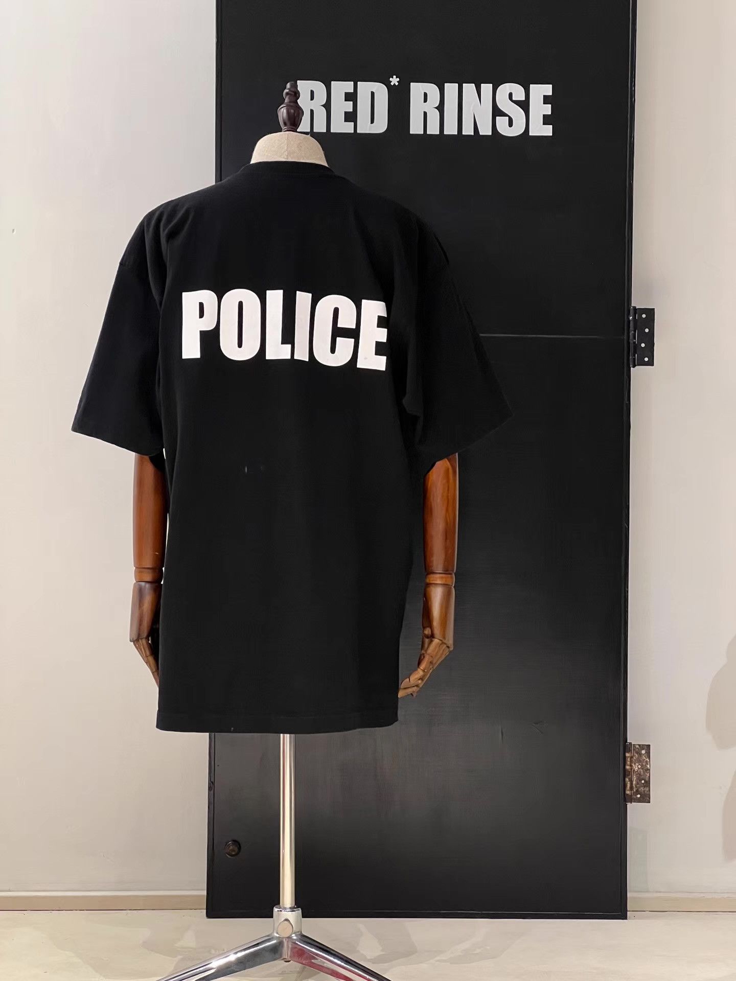 Vintage Vintage Kanye West Style Police Short Sleeve T-shirt Q13 Size US XXL / EU 58 / 5 - 6 Thumbnail