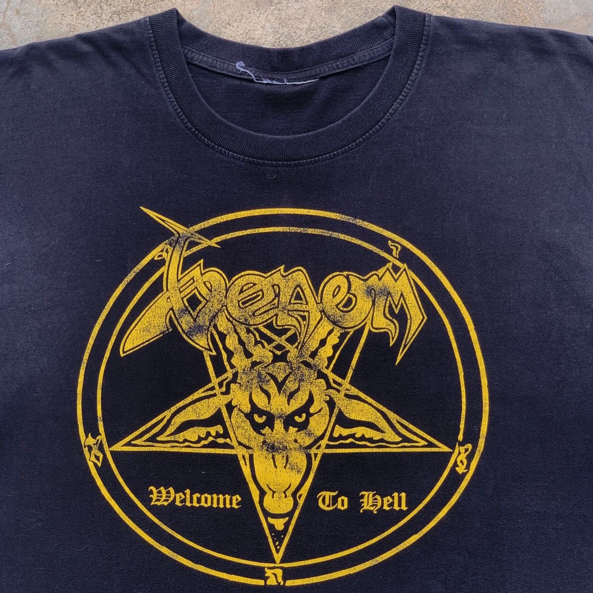 Band Tees VENOM *WELCOME TO HELL* Size US XL / EU 56 / 4 - 3 Thumbnail