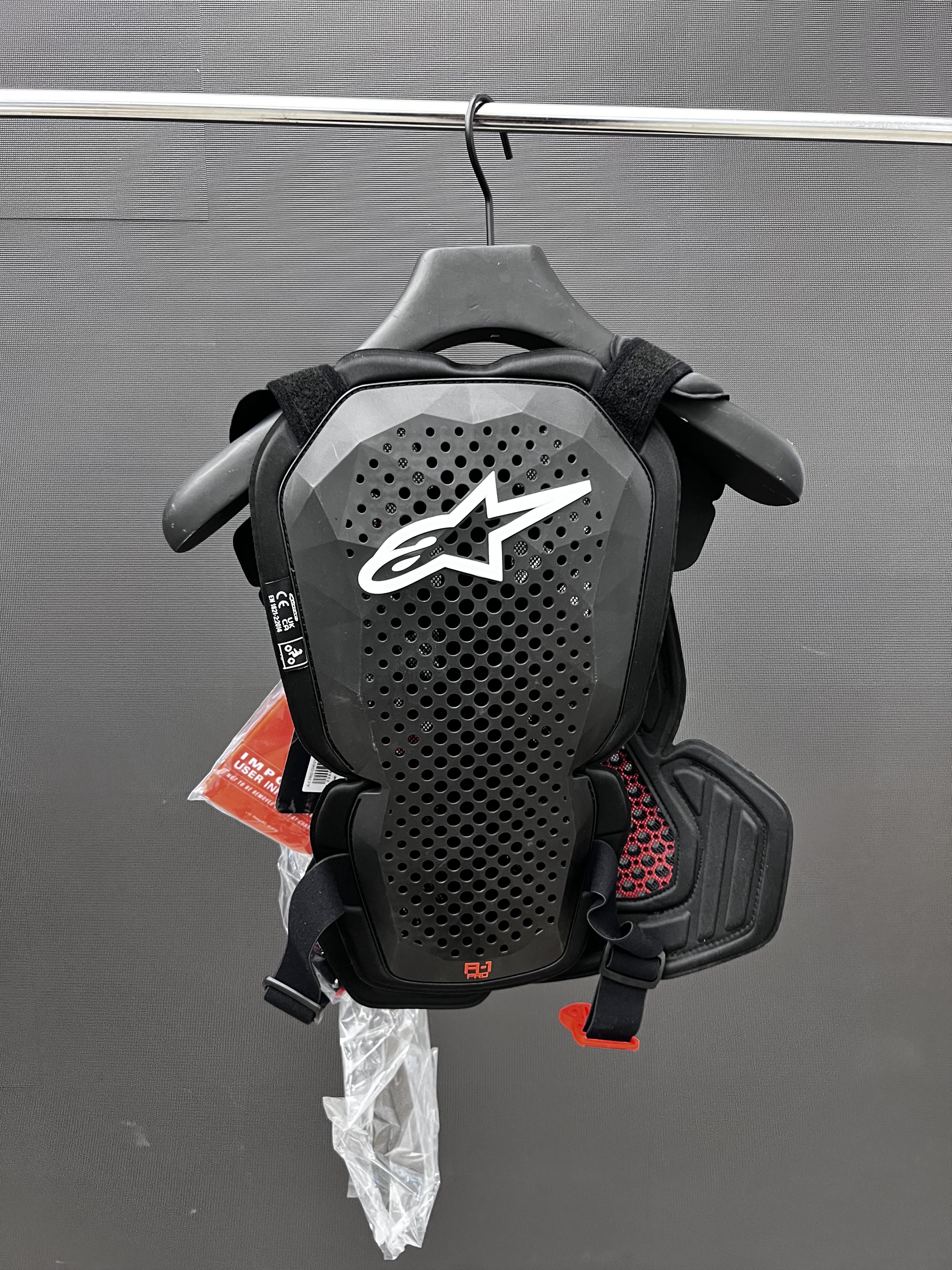 Alpinestars ALPINESTARS PRO A-1 CHEST PROTECTOR Size US M / EU 48-50 / 2 - 2 Thumbnail