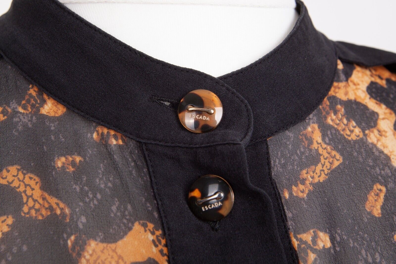 Escada Escada Silk Blouse Leopard Snake Pattern Vintage Size M / US 6-8 / IT 42-44 - 3 Thumbnail