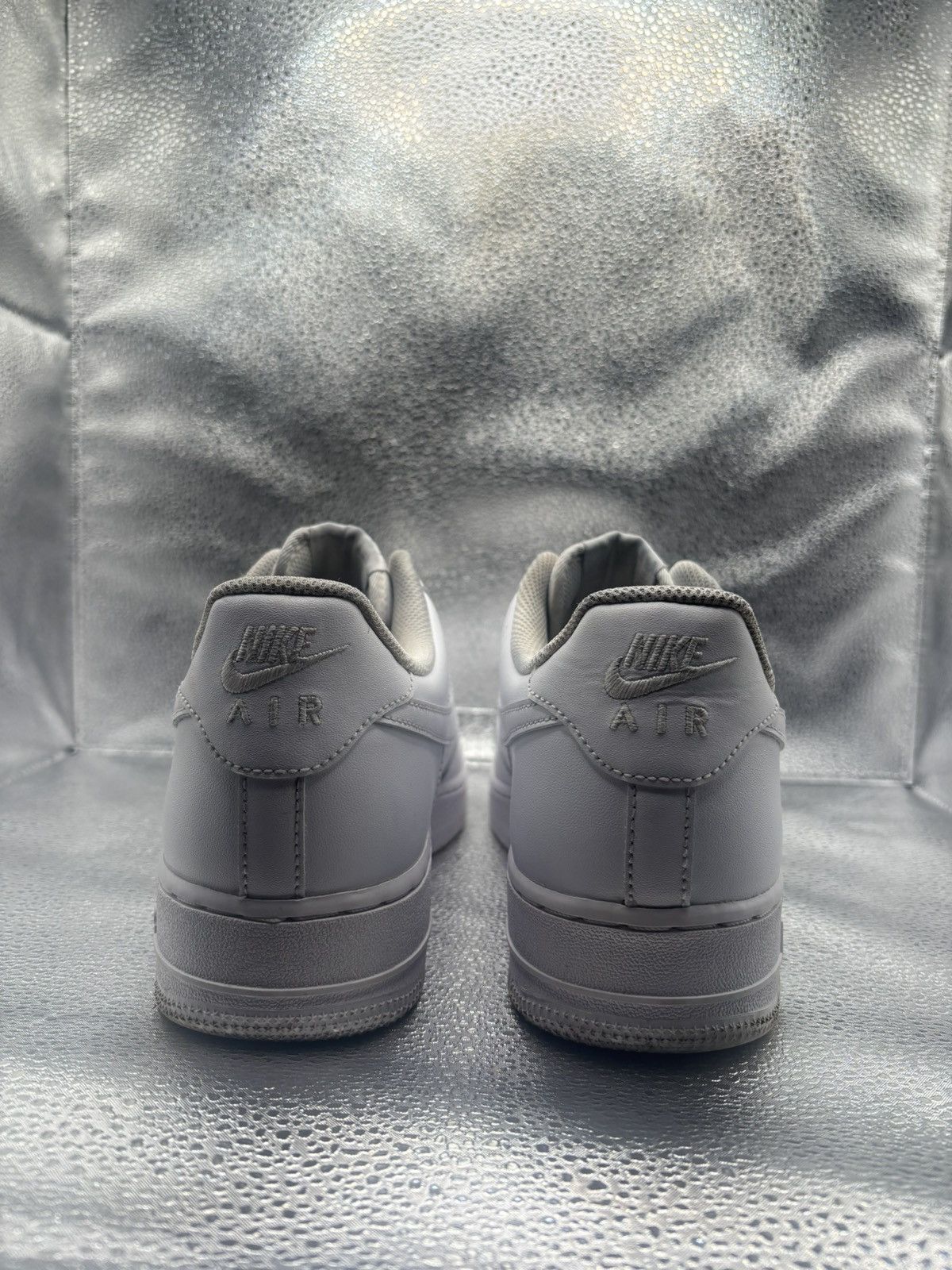 Nike Nike air force 1 low triple white Size US 10 / EU 43 - 4 Thumbnail
