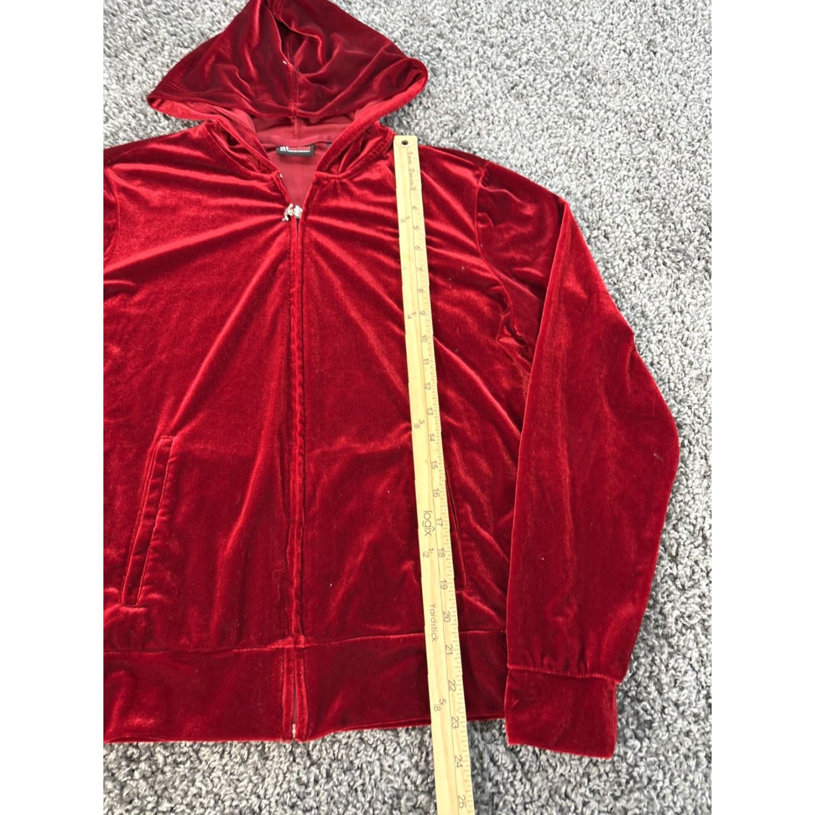 Velvet VINTAGE Velvet NY Jeans Hoodie Womens Medium Full Zip Velvet Cherry Red Velour 90s MD Womens Size M / US 6-8 / IT 42-44 - 2 Thumbnail