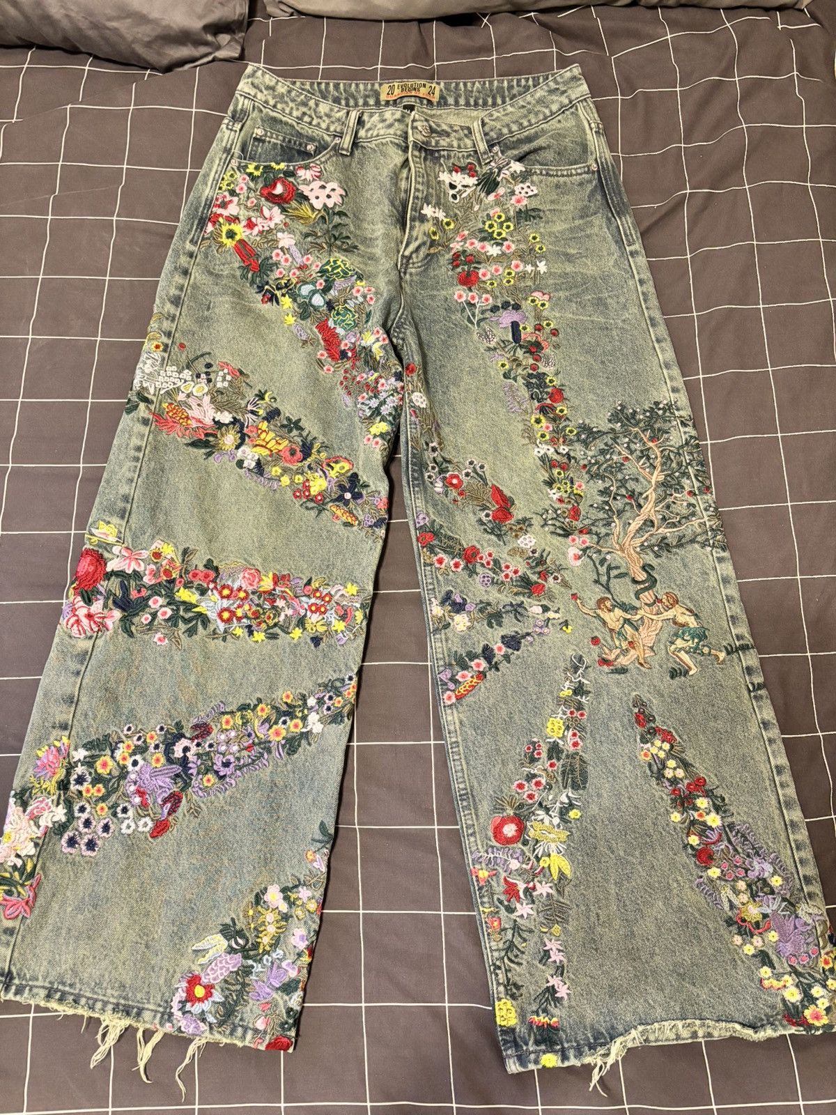 Other Evolution Begins Green Floral Embroidered Denim Size US 32 / EU 48 - 1 Thumbnail