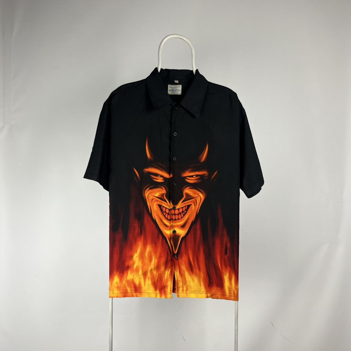 Band Tees red devil satana shirt Hawaiian size XLarge Size US XL / EU 56 / 4 - 1 Thumbnail