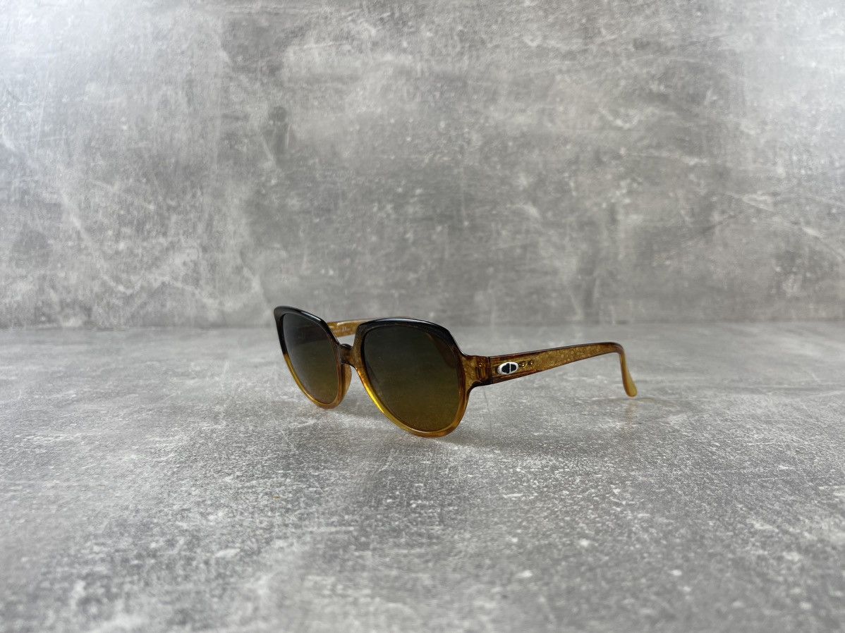 Christian Dior Monsieur × Vintage 80s Christian Dior Sunglasses Tortoise Shell Gradient CDLogo Size ONE SIZE - 1 Thumbnail