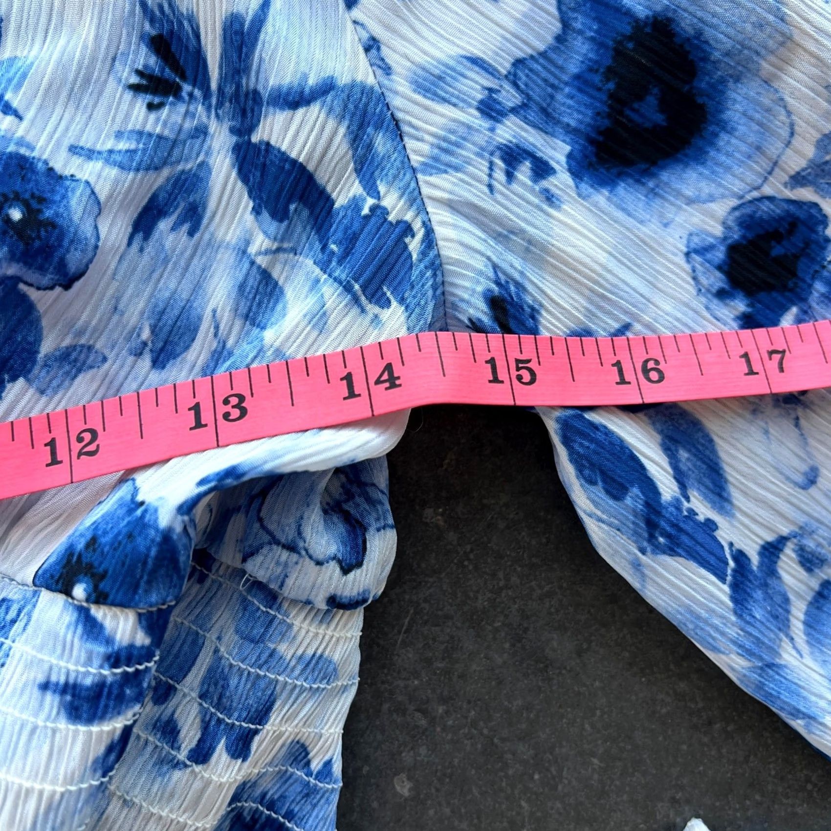 H&M VINTAGE H&M Blouse Womens Size S V-Neck Floral White Blue Boho Cropped Top Sleeve Balloon Long Sleeve Casual Festive Size S / US 4 / IT 40 - 4 Thumbnail