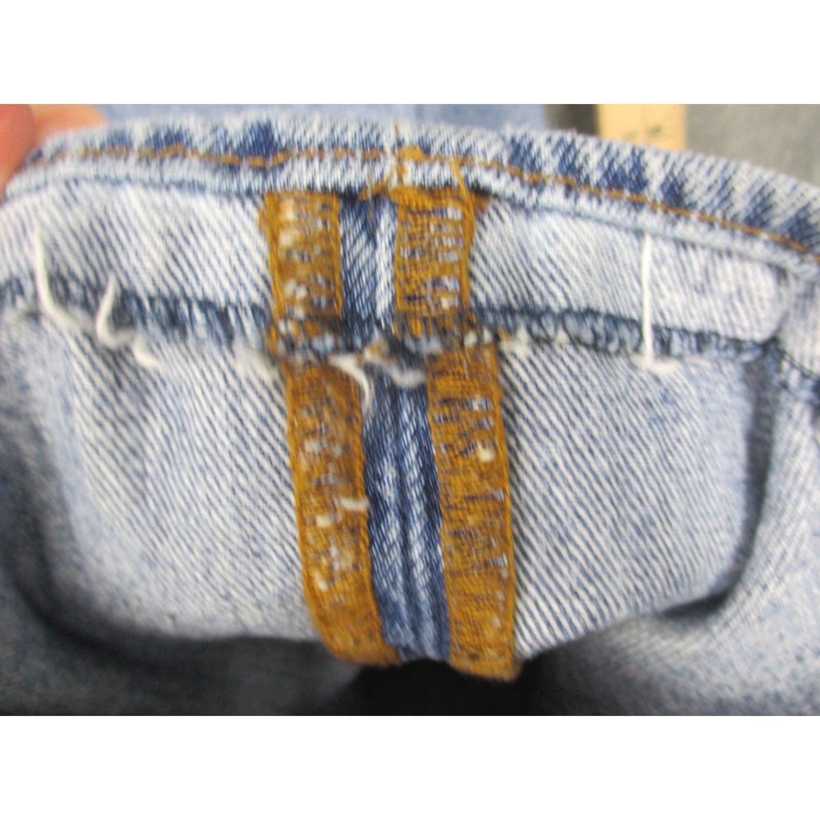 Levi's VINTAGE Levi's 501 Jeans Mens 40x32 Blue Denim Straight Leg Button Fly Jeans 501 Red Tab Mens Size US 40 / EU 56 - 5 Thumbnail