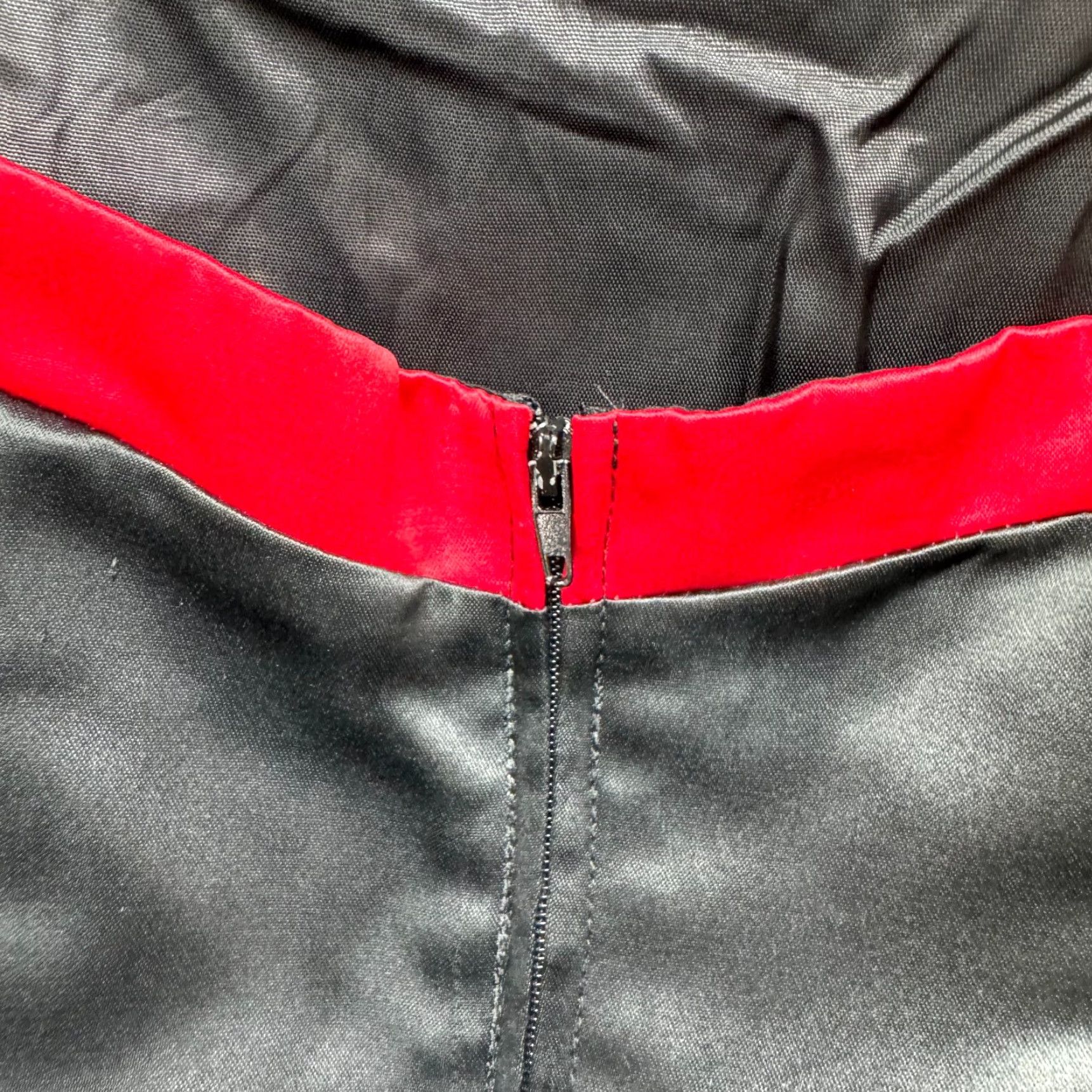 Vintage VINTAGE 90s Y2K Prom Dress Ball Gown Satin Black Red Strapless Goth Vampire XS Small Womens Size XS / US 0-2 / IT 36-38 - 4 Thumbnail