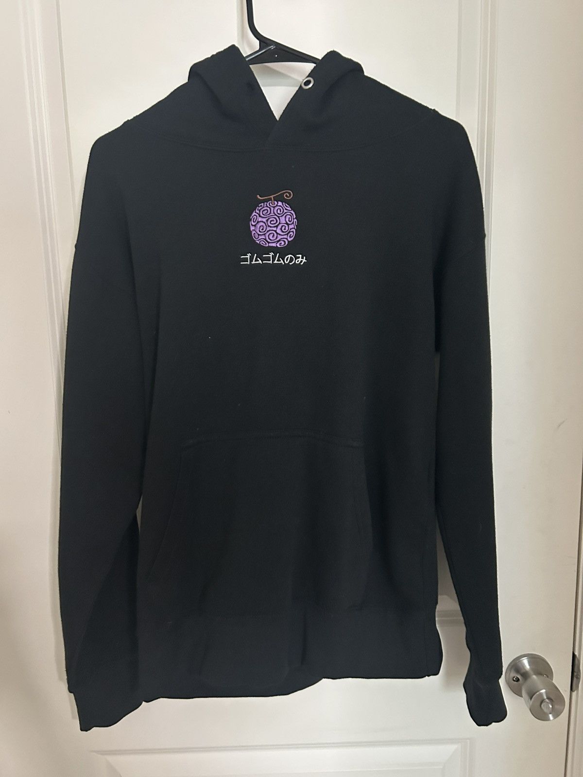 One Piece Men Black One Piece Gomu Gomu No Mi Hoodie M Size US M / EU 48-50 / 2 - 1 Thumbnail