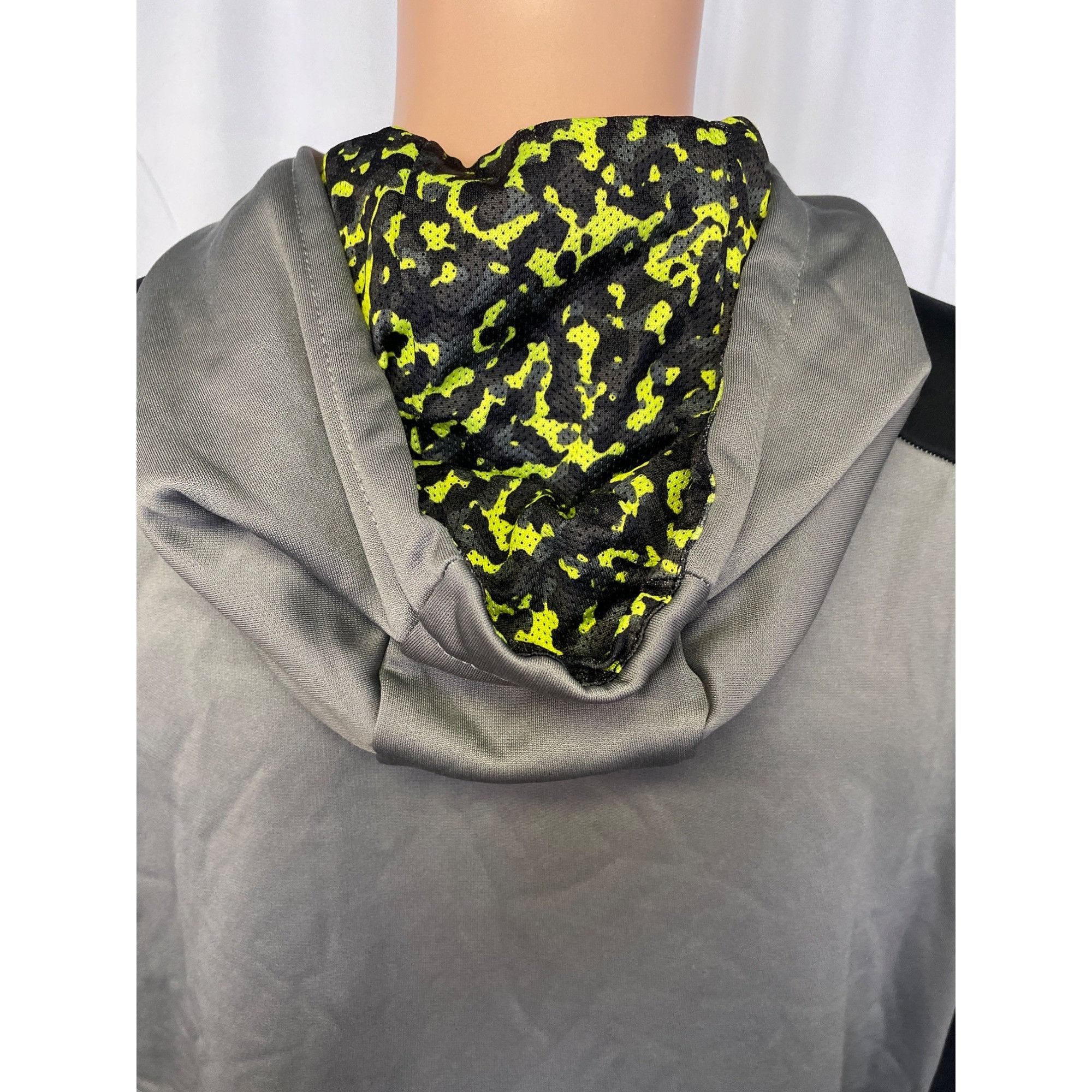 Nike Nike Therma Fit Men's Gray & Green Hoodie/Pull over/Sweatshi Size US L / EU 52-54 / 3 - 5 Thumbnail