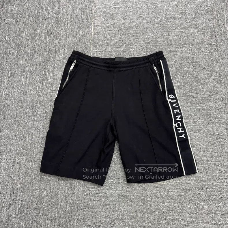 Givenchy Givenchy size XS shorts Size US 27 - 1 Thumbnail