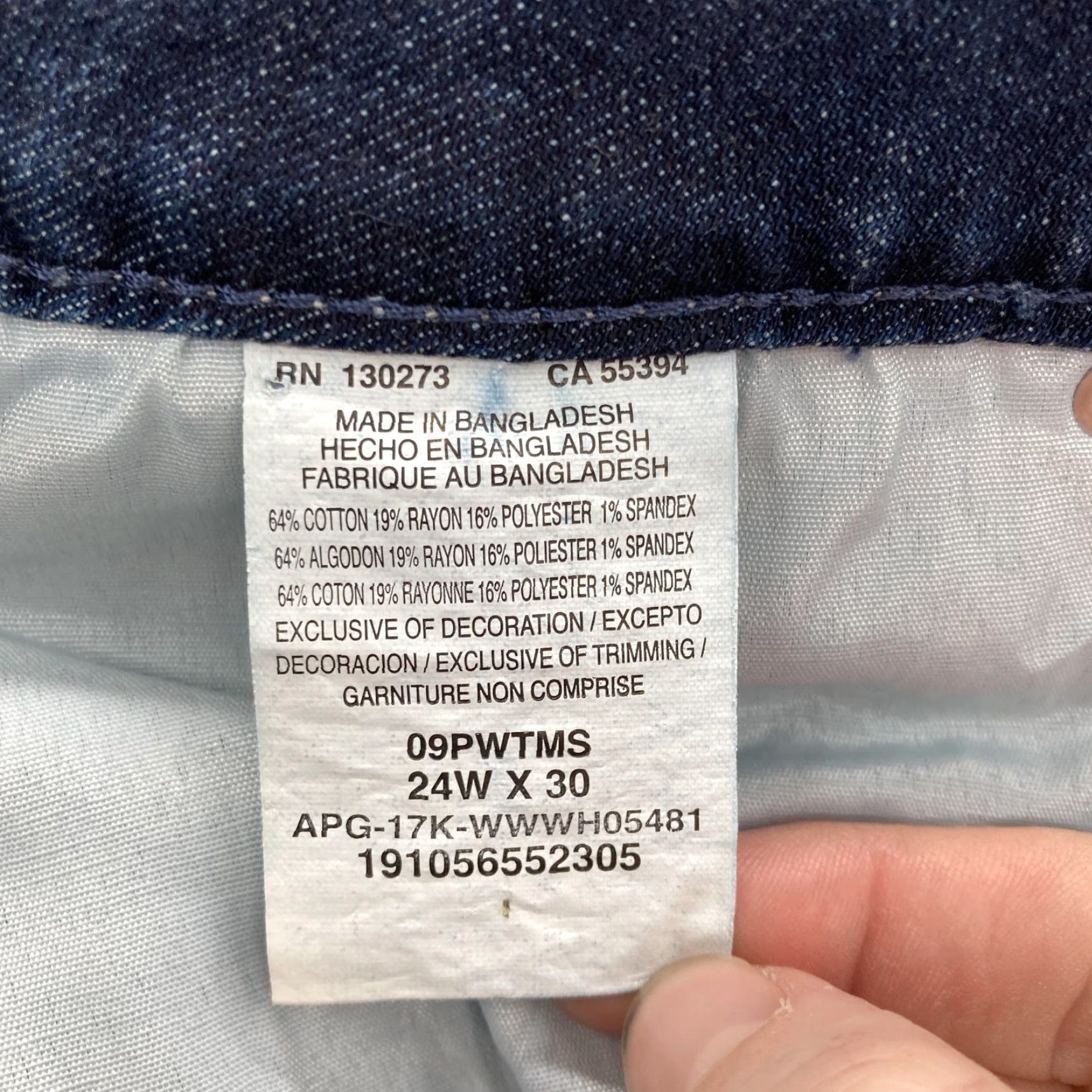 Wrangler Wrangler Jeans Womens 24W Straight Leg Blue Stretch Denim Western Cowgirl Rodeo Women's Plus Size Jeans 24W 30" Inseam Stretch Denim Size 42" / US 20 - 6 Thumbnail