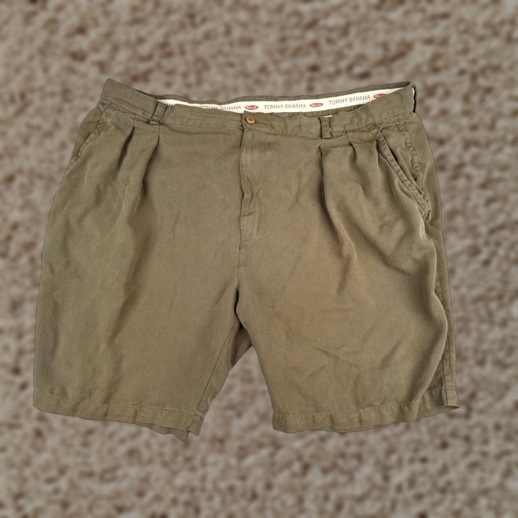Tommy Bahama Tommy Bahama Shorts Mens 42 Brown Pleated 100% Silk Beach Pool Resort 42x9 Inseam 9 Size US 42 / EU 58 - 1 Thumbnail