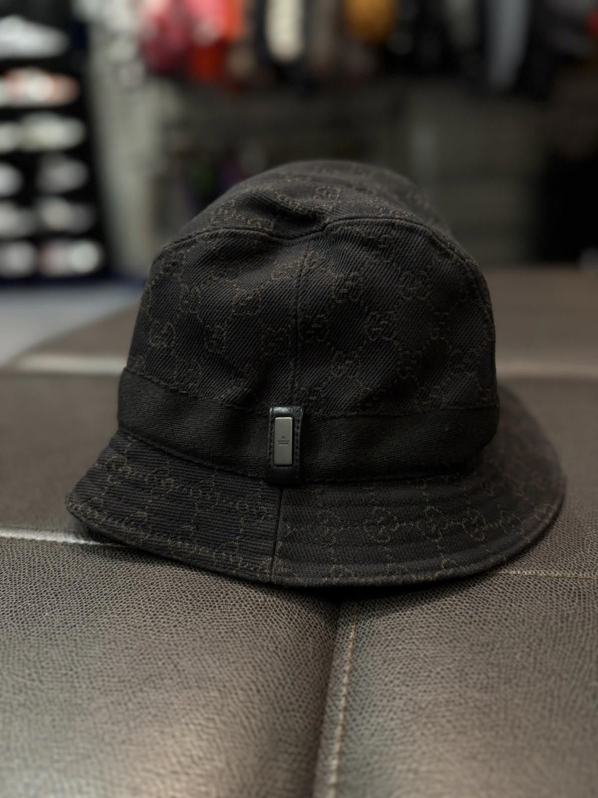 Gucci Authentic Gucci Bucket Hat Vintage Black Canvas Size L Size ONE SIZE - 1 Thumbnail