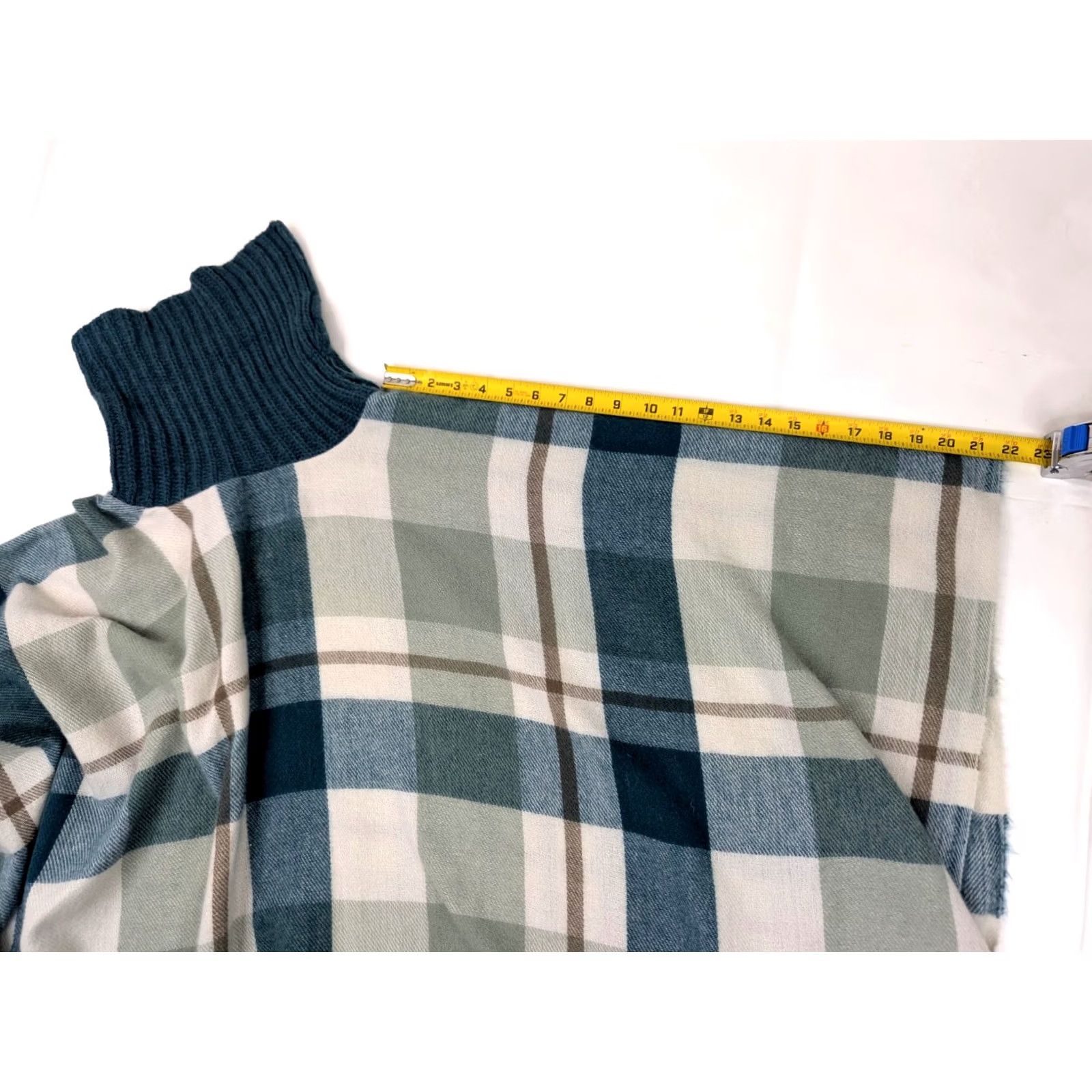 Vintage VINTAGE Simply Noelle Plaid Knit Turtleneck Poncho Shirt Womens One Size Blue Turquoise Cream Wool? Size ONE SIZE - 6 Thumbnail