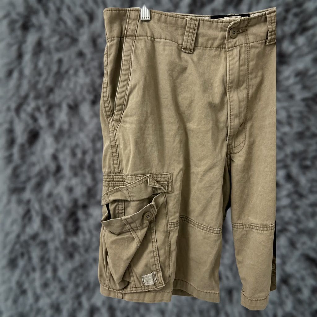 Levi's Levi's Cargo Shorts Mens 38 Brown Canvas Cotton Zip Flat Front Cargo Pocket Shorts Regular Fit Vintage No Size US 38 / EU 54 - 1 Thumbnail