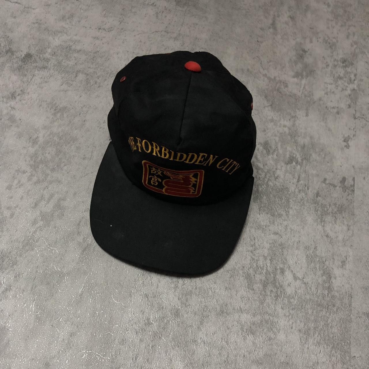Other Black and red snapback hat with a bold design #skater Size ONE SIZE - 1 Thumbnail