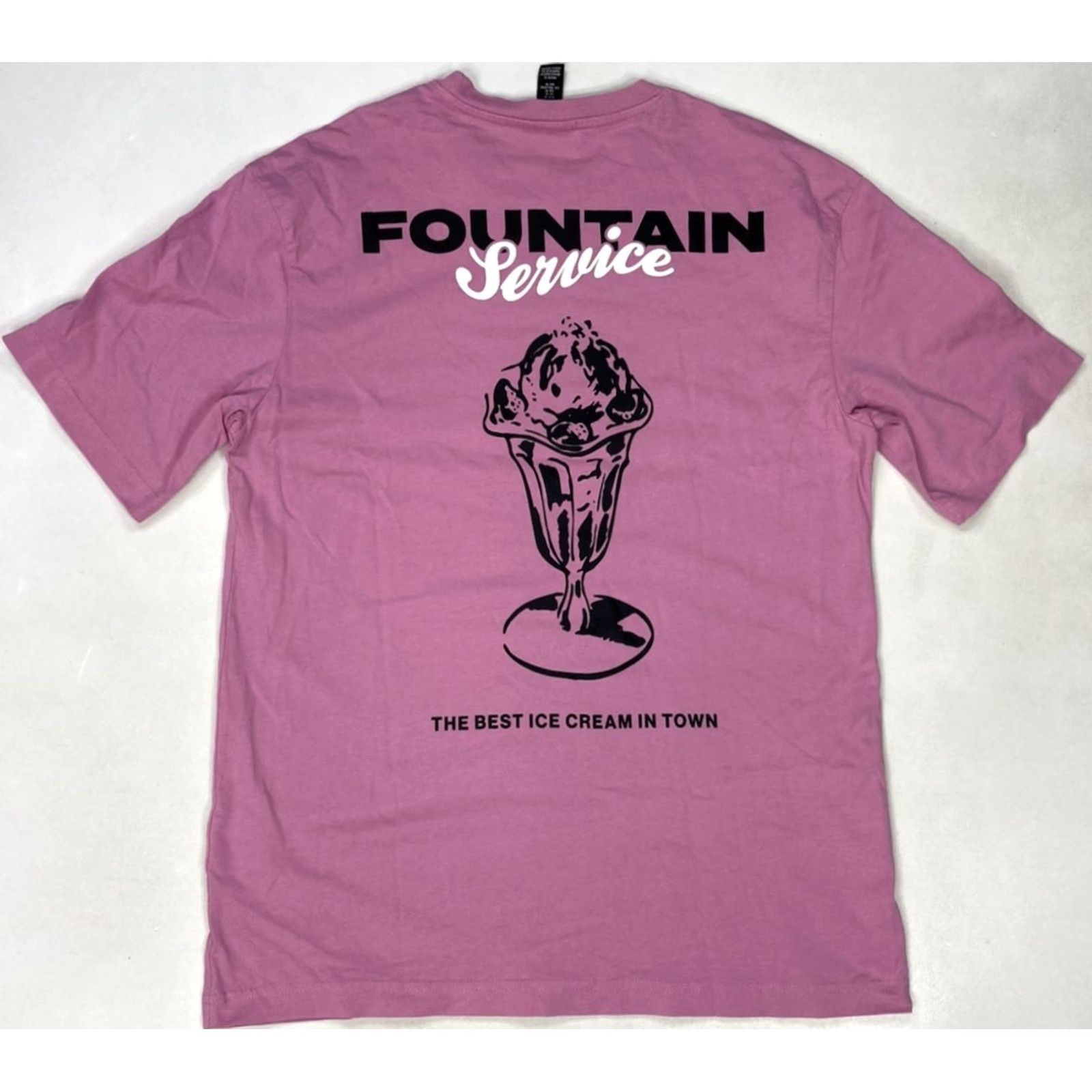 H&M VINTAGE H&M Best Ice Cream In Town Fountain Service Graphic T-shirt Men Medium Pink Size US M / EU 48-50 / 2 - 2 Thumbnail