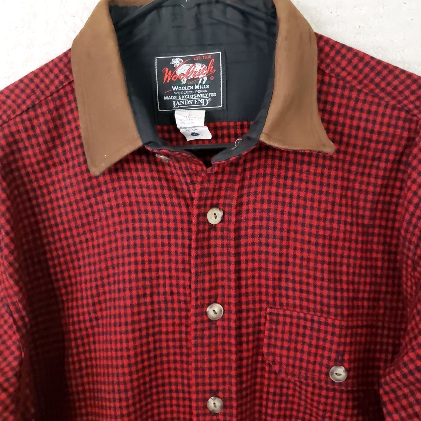 Vintage Woolrich for Lands End Shirt Red Wool Check Leather Collar M Long Sleeve Button-Front Made in USA 1980s Vintage Mens Womens? Size US M / EU 48-50 / 2 - 3 Thumbnail