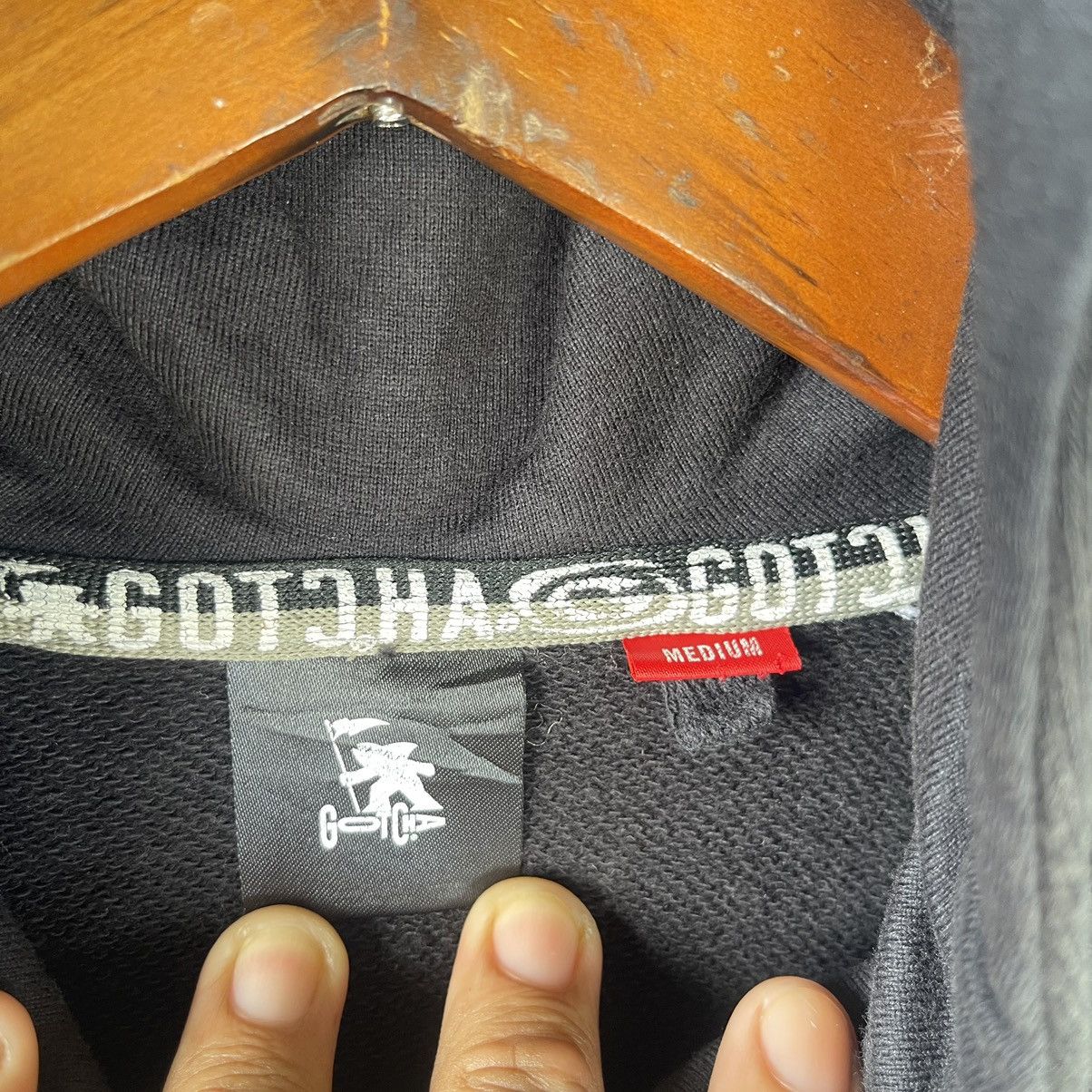 Gotcha Vintage Y2K Gotcha Graphic Full-Zip Hoodie Black Streetwear Size US M / EU 48-50 / 2 - 10 Thumbnail