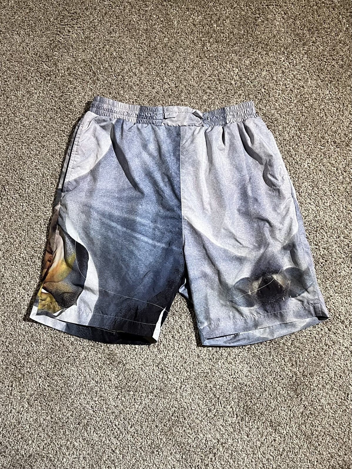 IISE IISE Graphic Shorts Size Medium Size US 30 / EU 46 - 1 Thumbnail