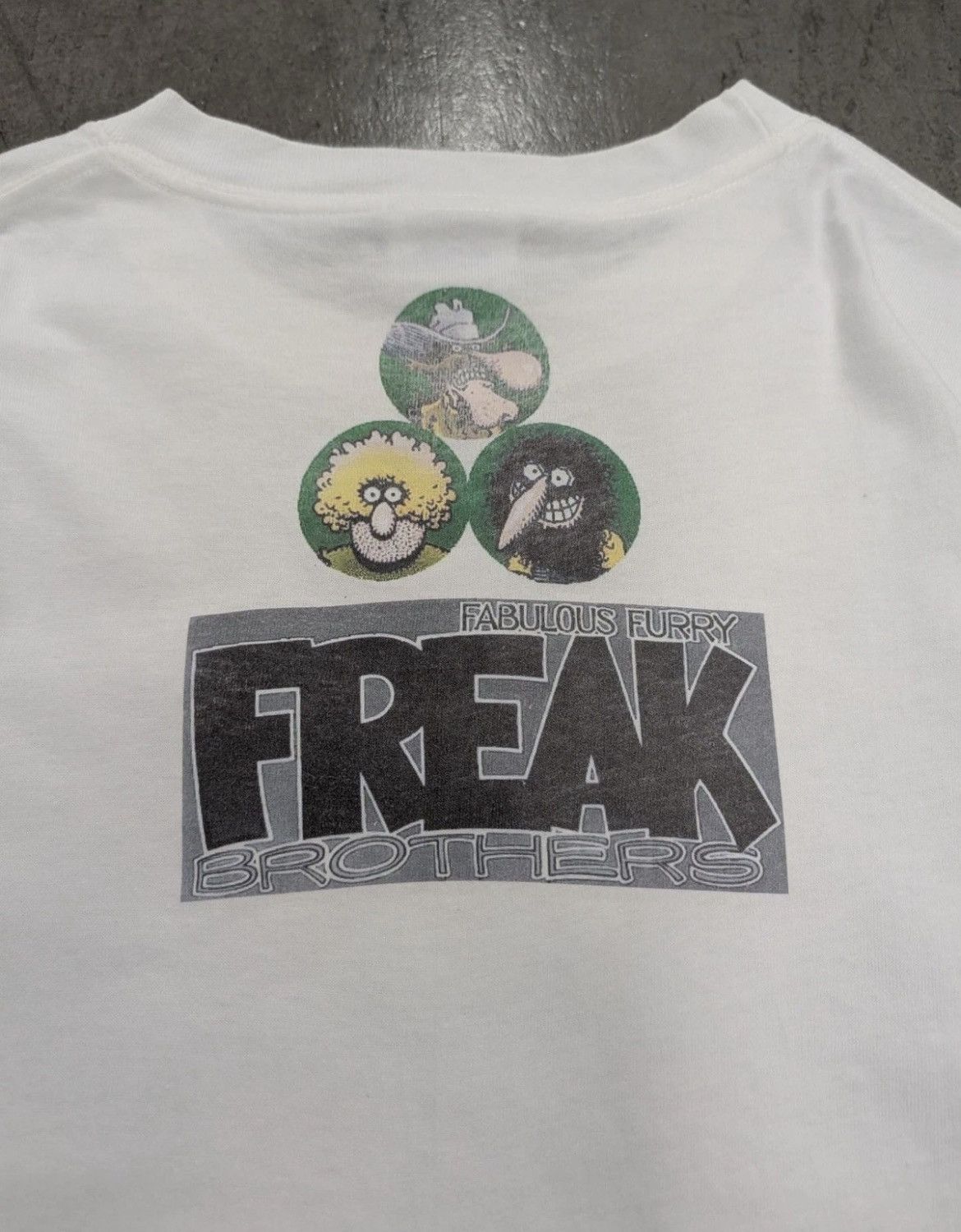 Vintage Vintage 90s Fabulous Furry Freak Brothers T-Shirt Size Large Size US XL / EU 56 / 4 - 4 Thumbnail