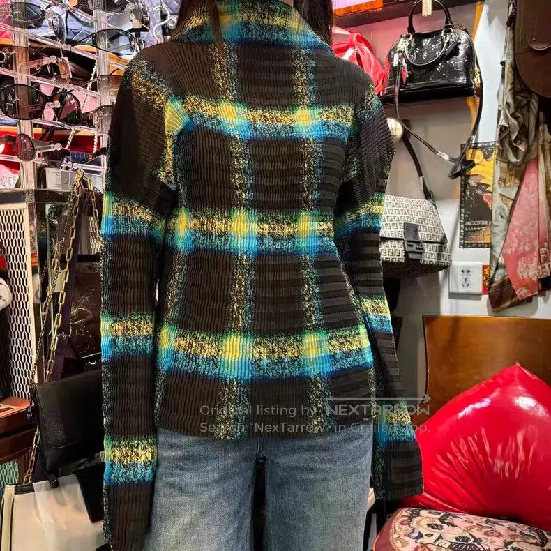 Issey Miyake Issey Miyake Pleated half-high collar pullover long-sleeve Size M / US 6-8 / IT 42-44 - 1 Thumbnail