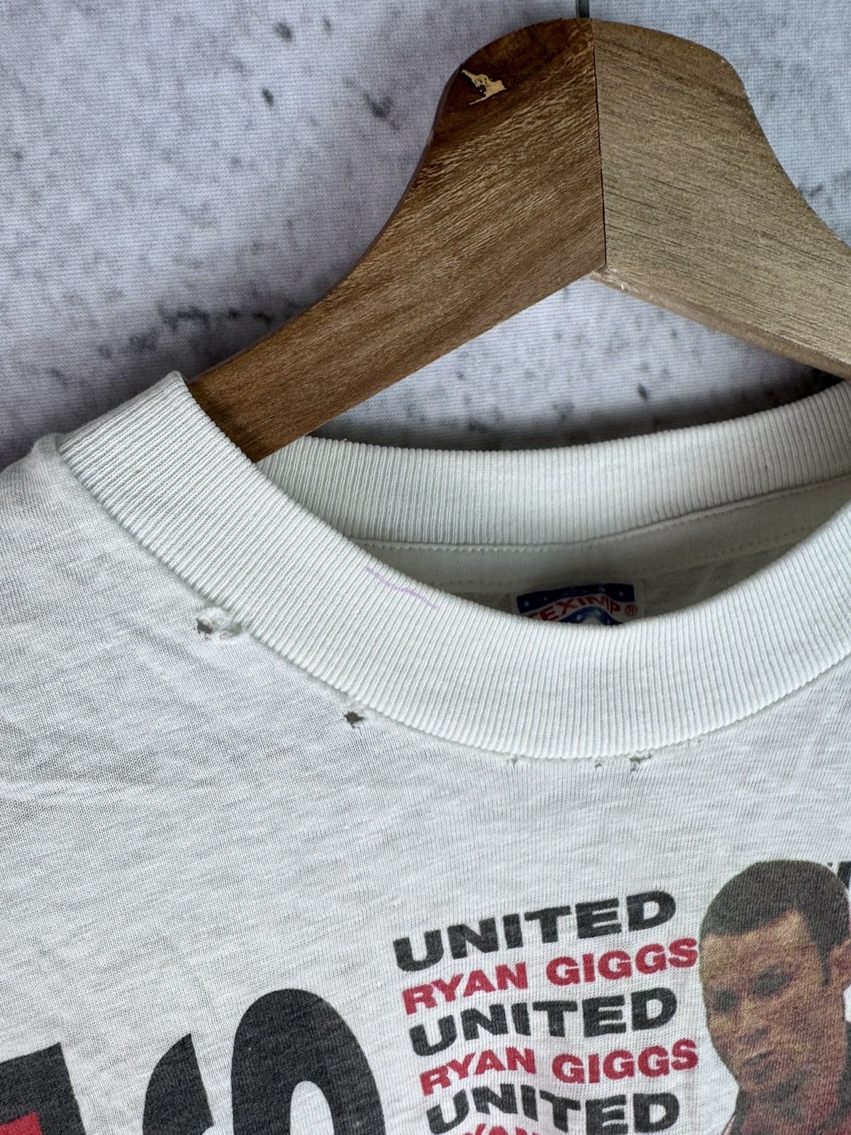 Vintage Vintage 90s Manchester United Ryan Giggs T-shirt Size US S / EU 44-46 / 1 - 4 Thumbnail