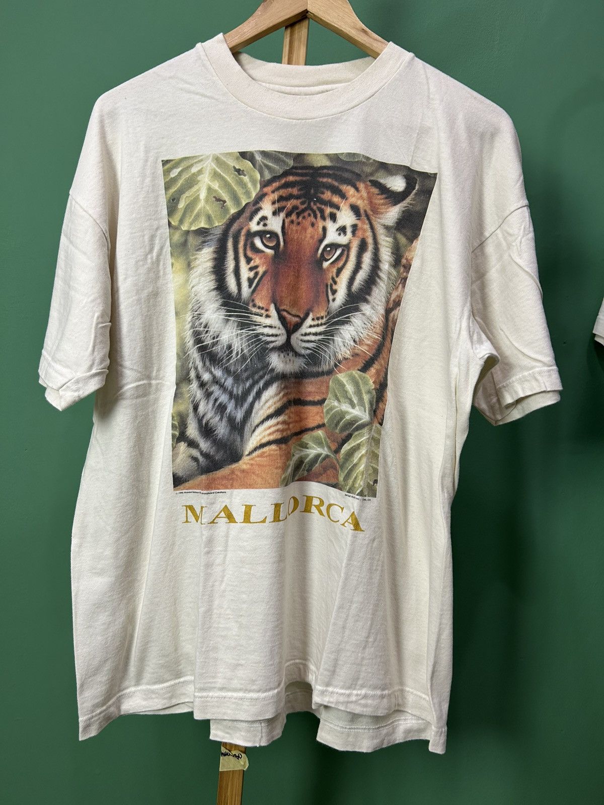 Vintage Tiger Art Mallorca 1995 Howard Robinson/Michael Woodward Size US XL / EU 56 / 4 - 1 Thumbnail