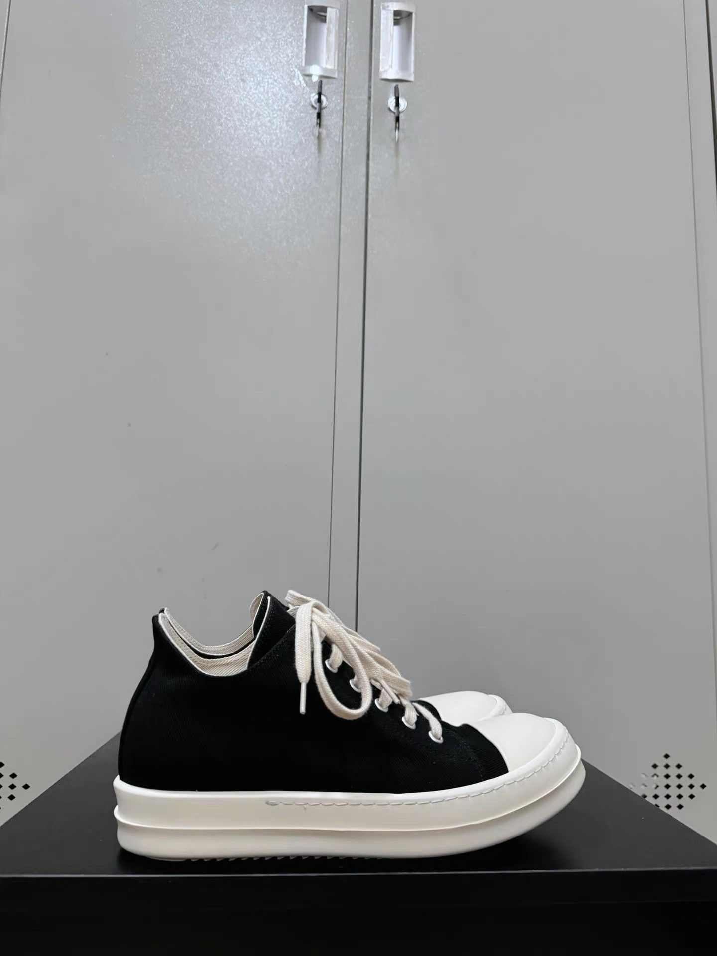 Rick Owens Drkshdw Rick Owens Drkshdw low-top Converse sneakers Size US 6 / EU 39 - 8 Thumbnail
