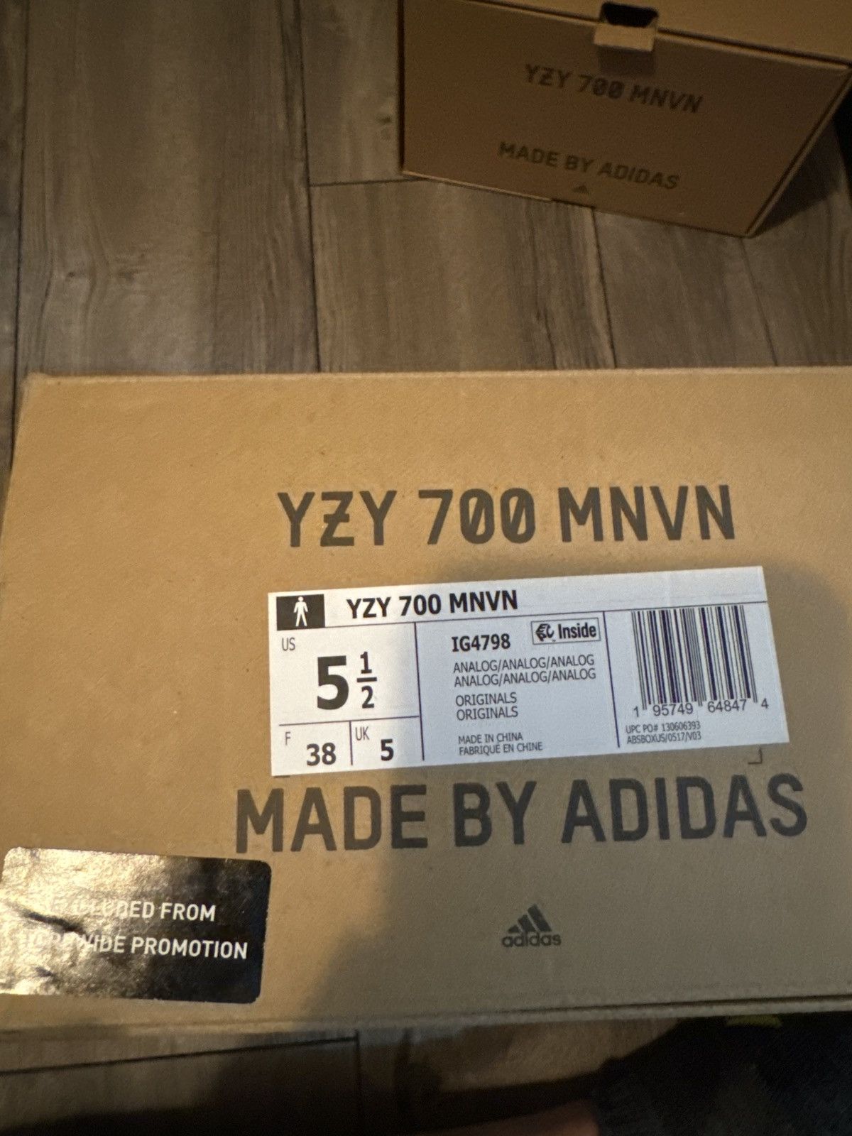 Adidas YZY 700 MNVN LACELESS ANALOG Size US 5.5 / EU 38 - 8 Thumbnail