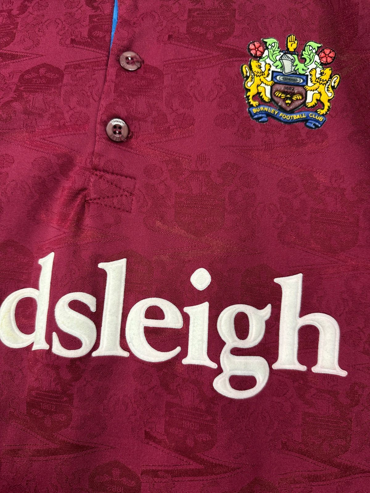 Vintage 1993/95 Mitre Burnley FC Vintage Home Soccer Jersey Size US L / EU 52-54 / 3 - 11 Thumbnail